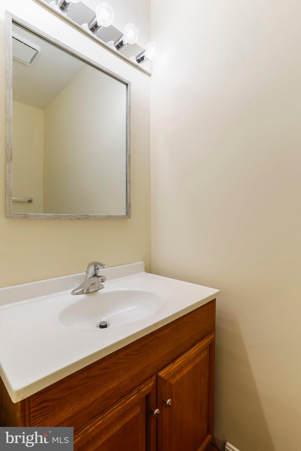 LONGSTREET COMMONS - Residential
