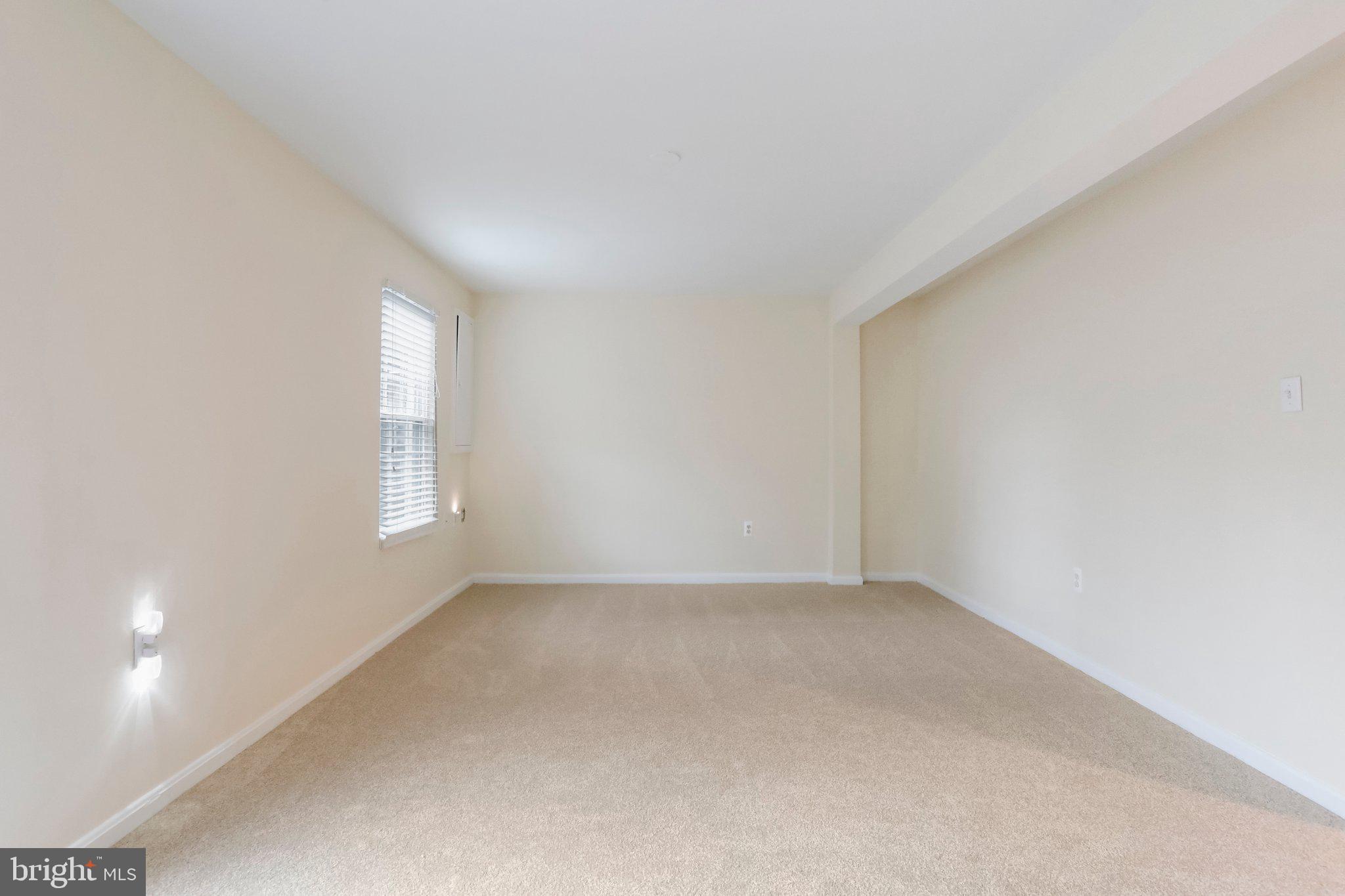 LONGSTREET COMMONS - Residential
