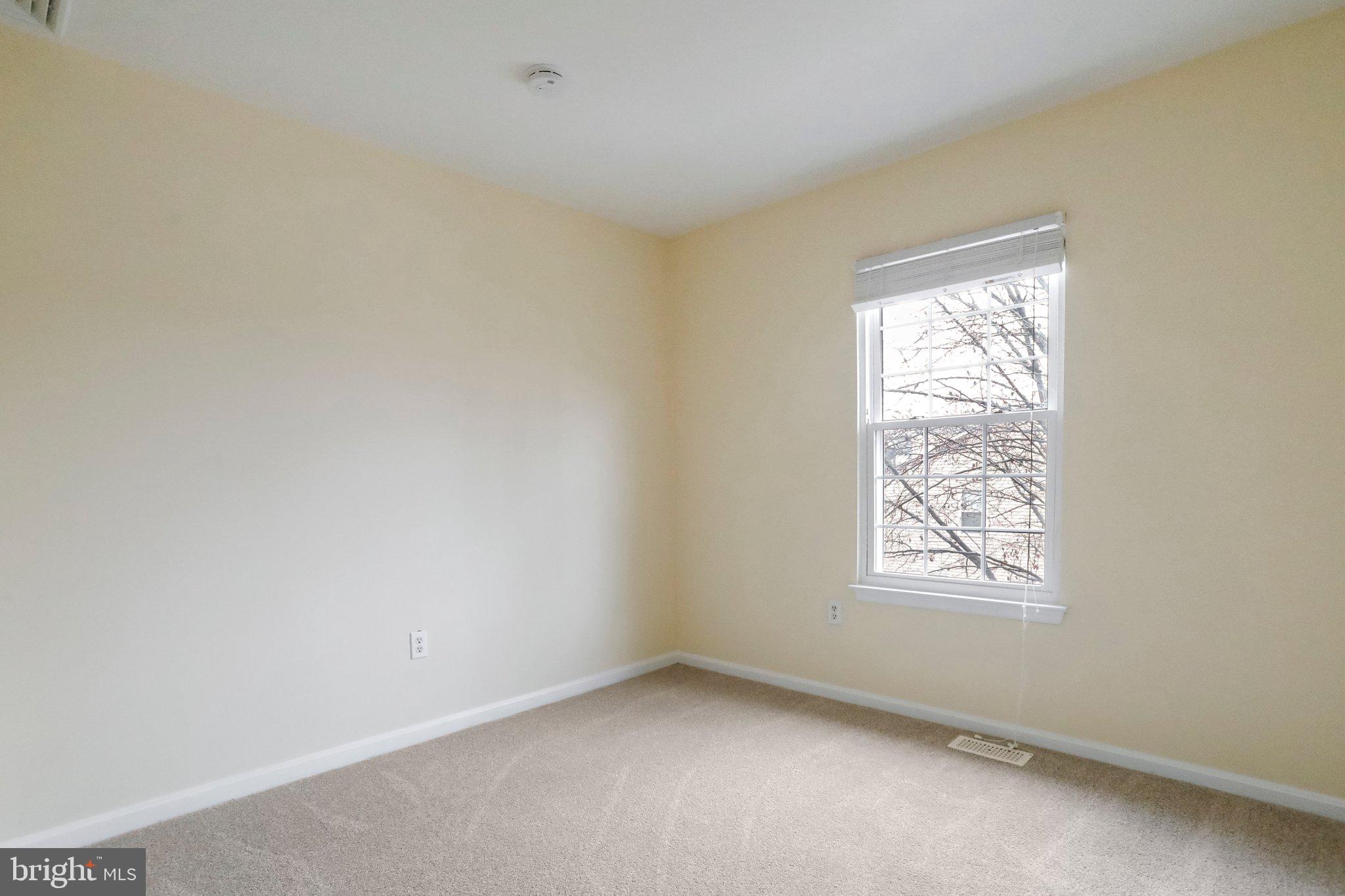 LONGSTREET COMMONS - Residential