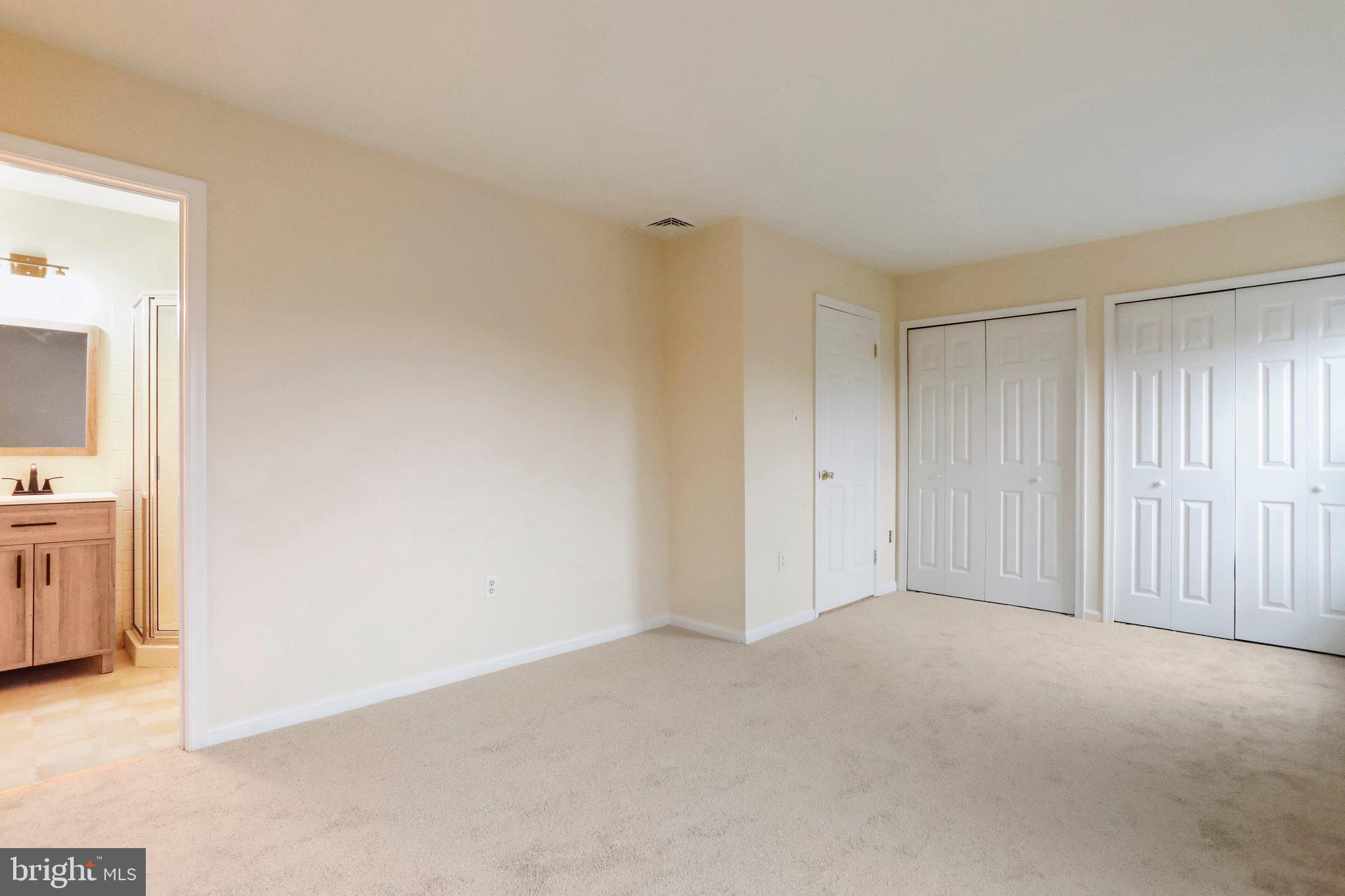 LONGSTREET COMMONS - Residential