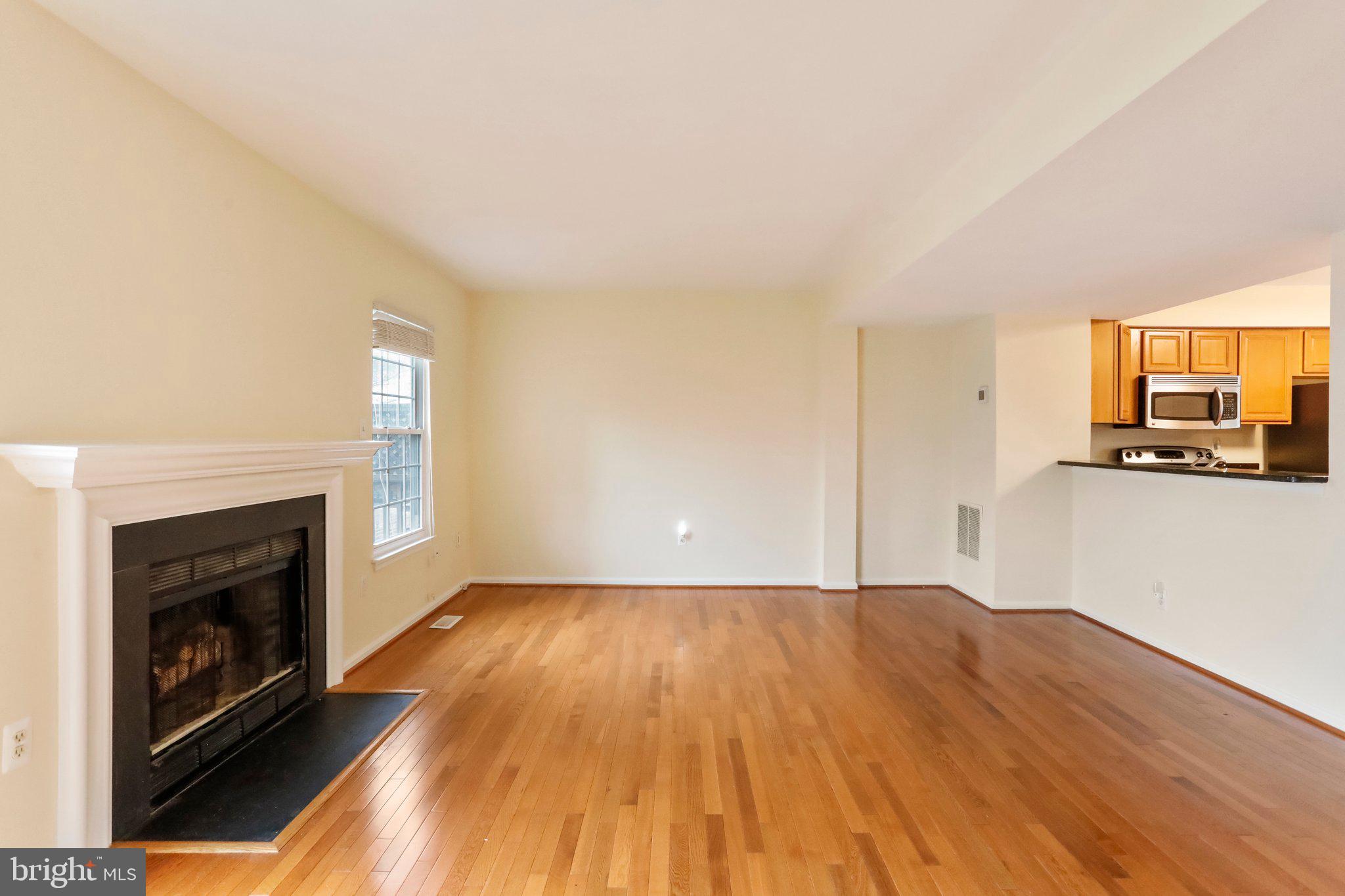 LONGSTREET COMMONS - Residential