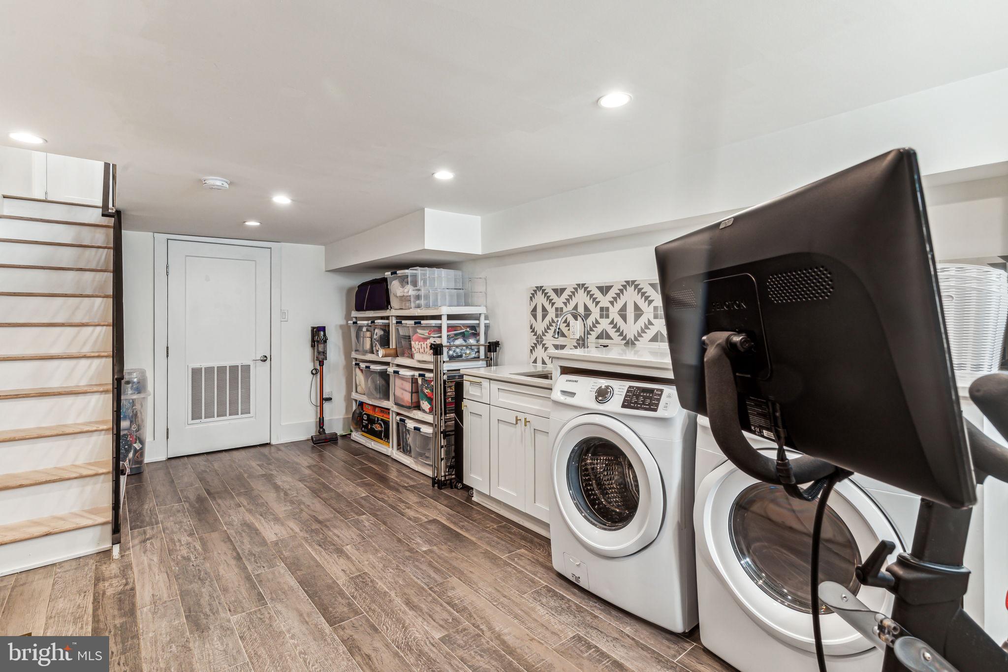 WHITMAN - Residential