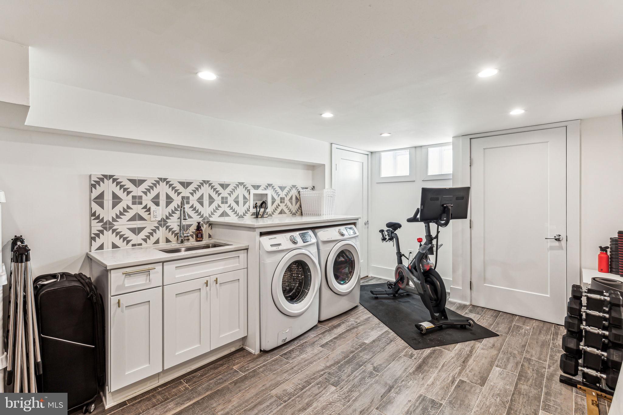 WHITMAN - Residential