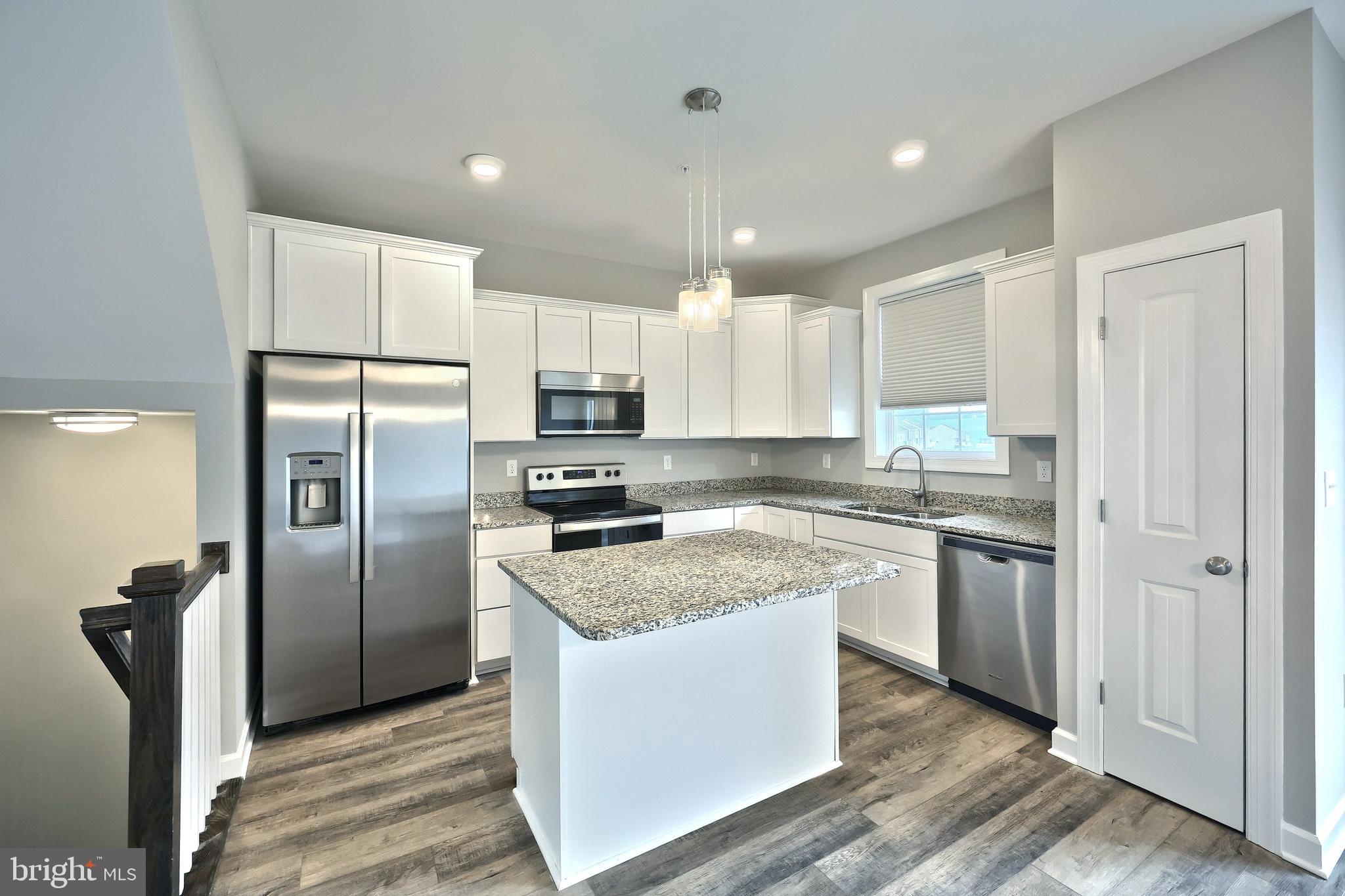 HUDSON RIDGE - Residential