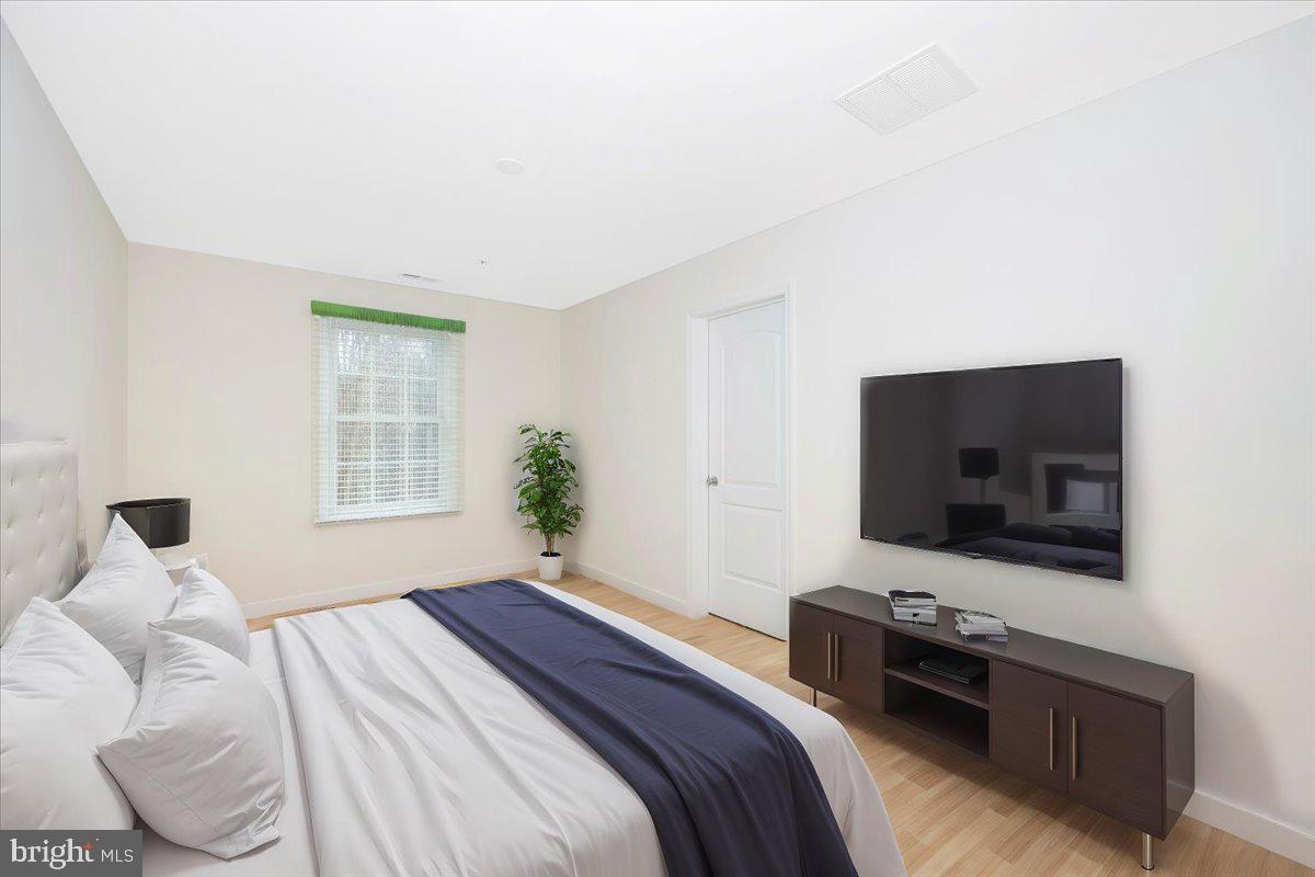 THE HOMES AT STRAWBRIDGE MEADOWS - Residential
