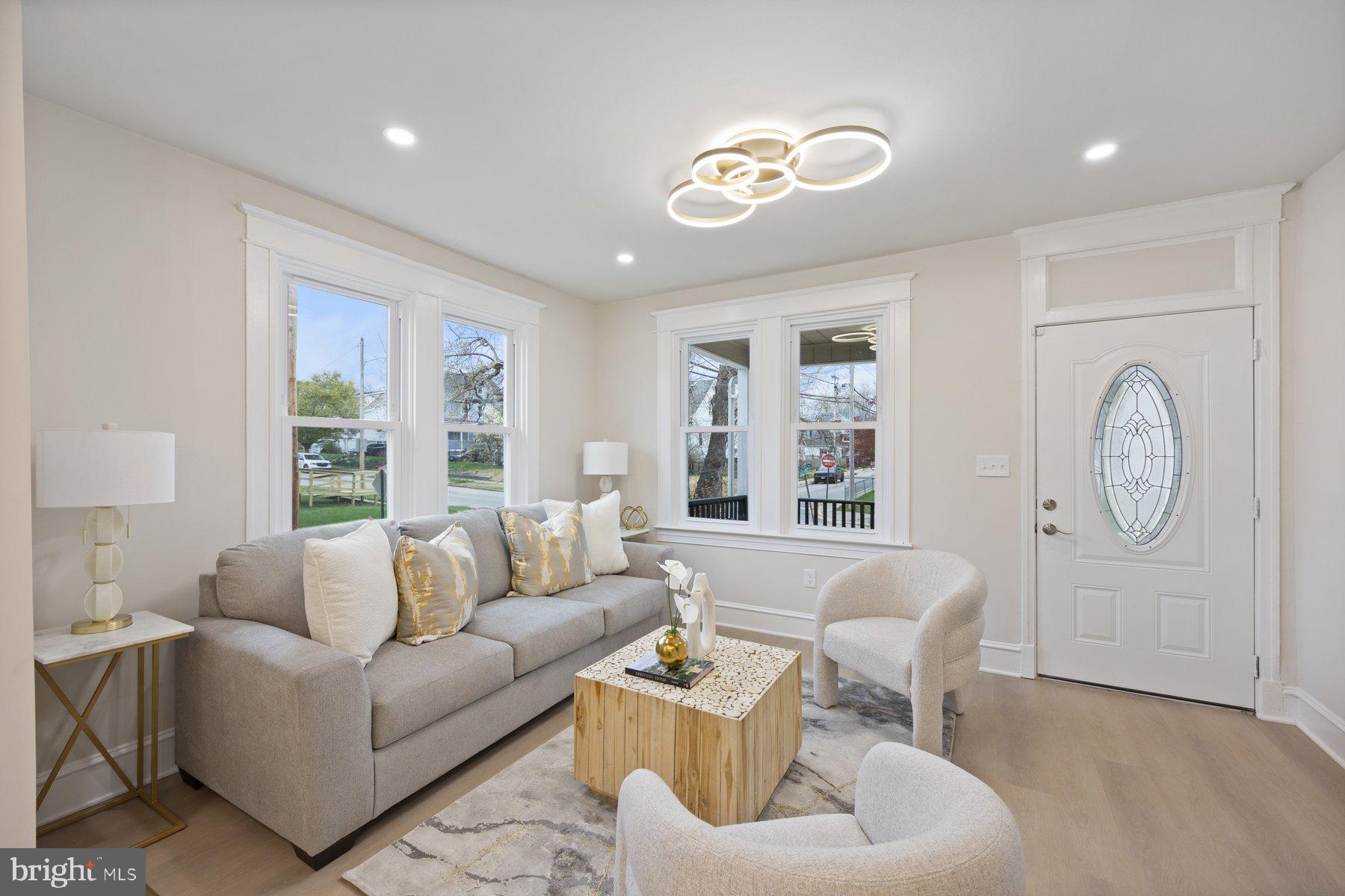 HAMILTON HILLS - Residential