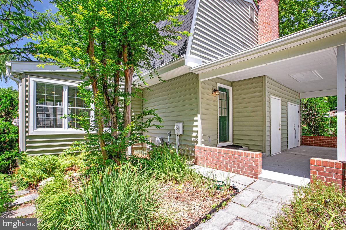 VILLAGE OF LONG REACH - Residential
