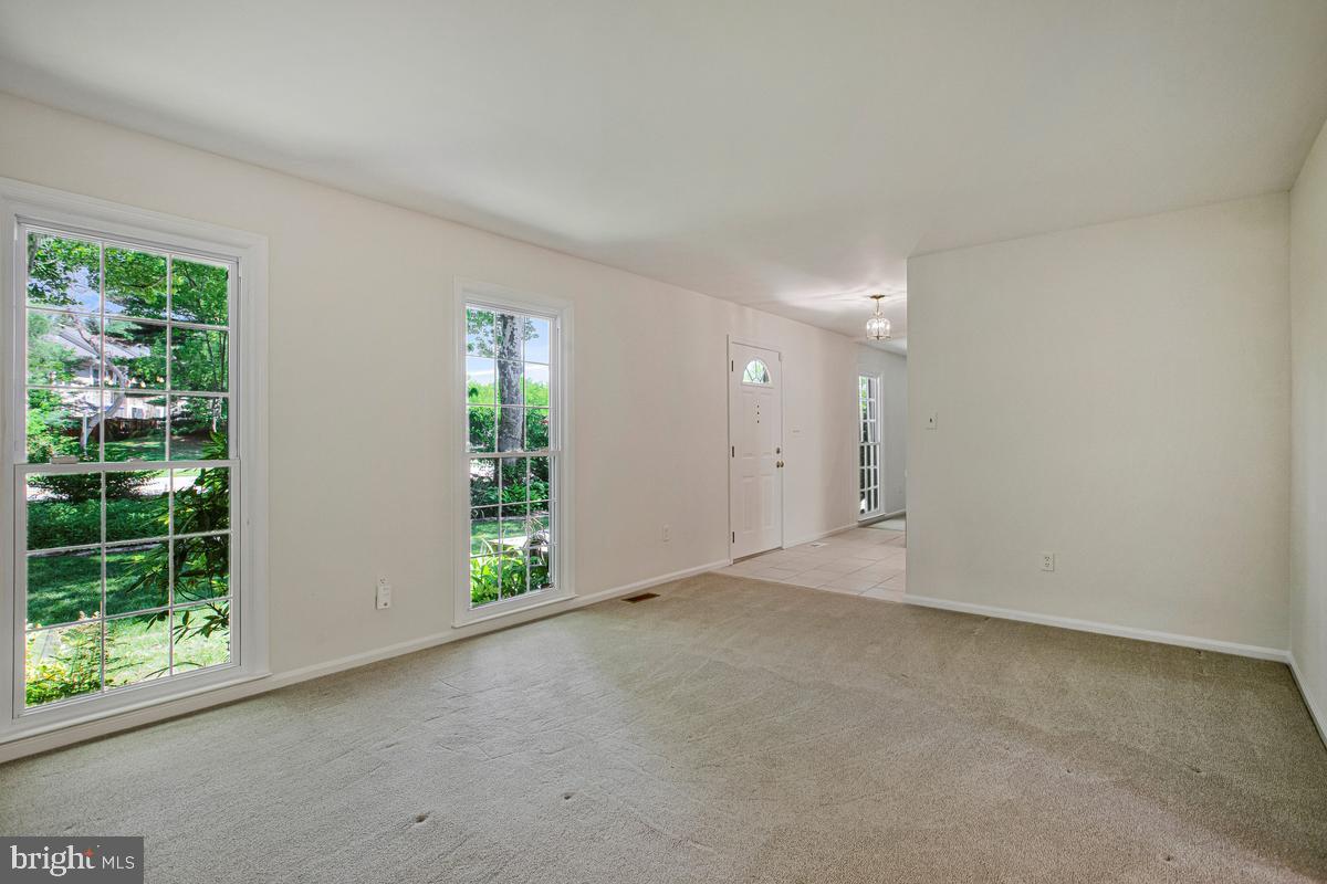 VILLAGE OF LONG REACH - Residential