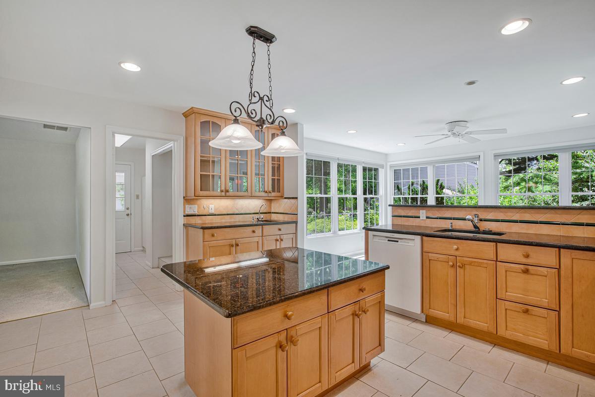 VILLAGE OF LONG REACH - Residential