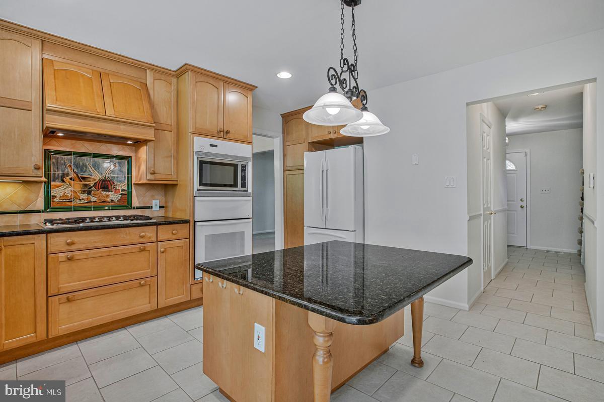 VILLAGE OF LONG REACH - Residential