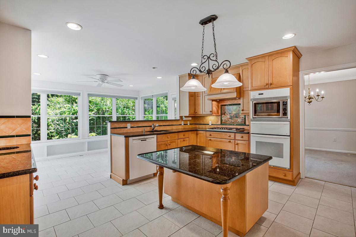 VILLAGE OF LONG REACH - Residential
