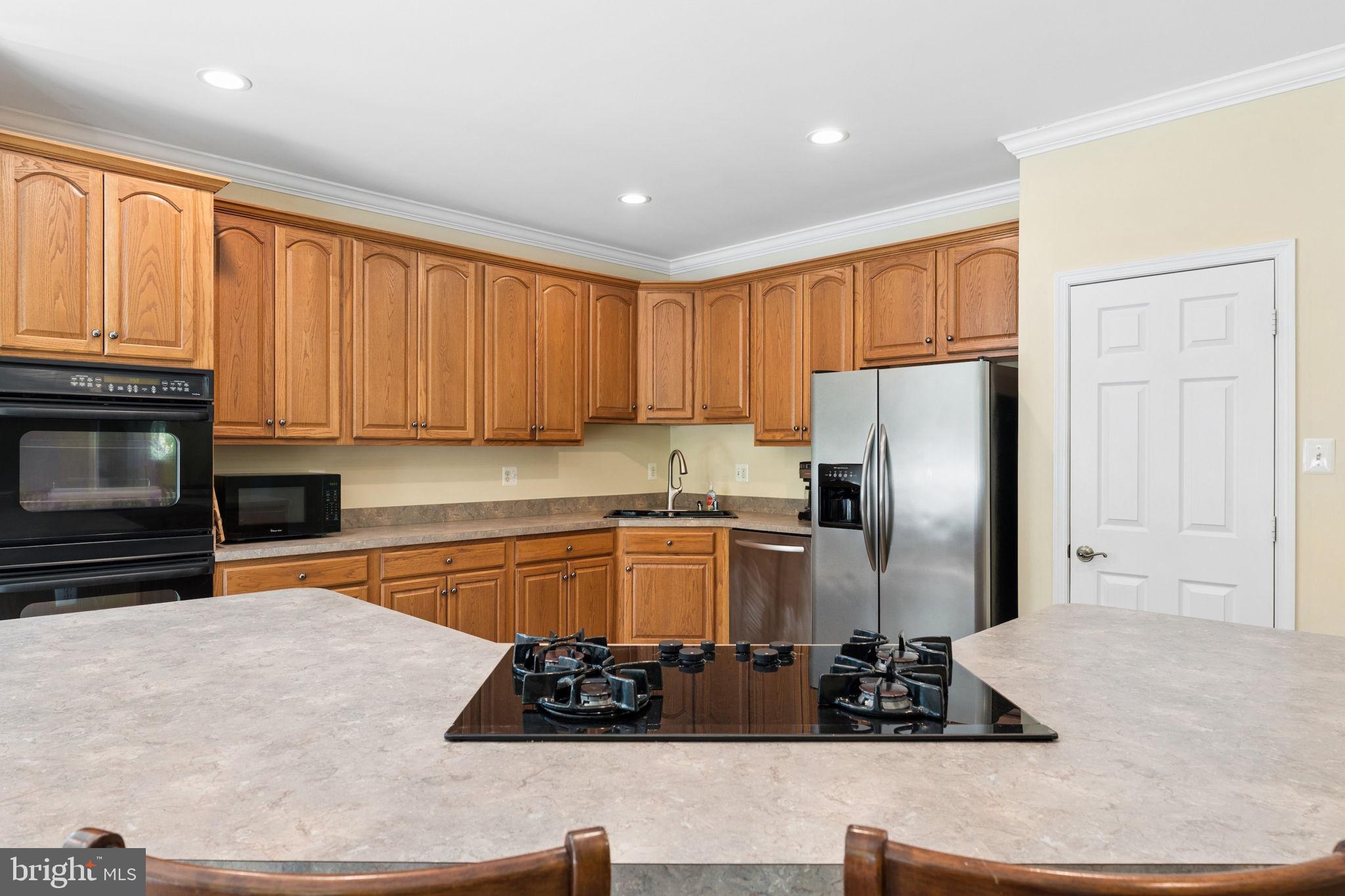 TIRA ESTATES - Residential
