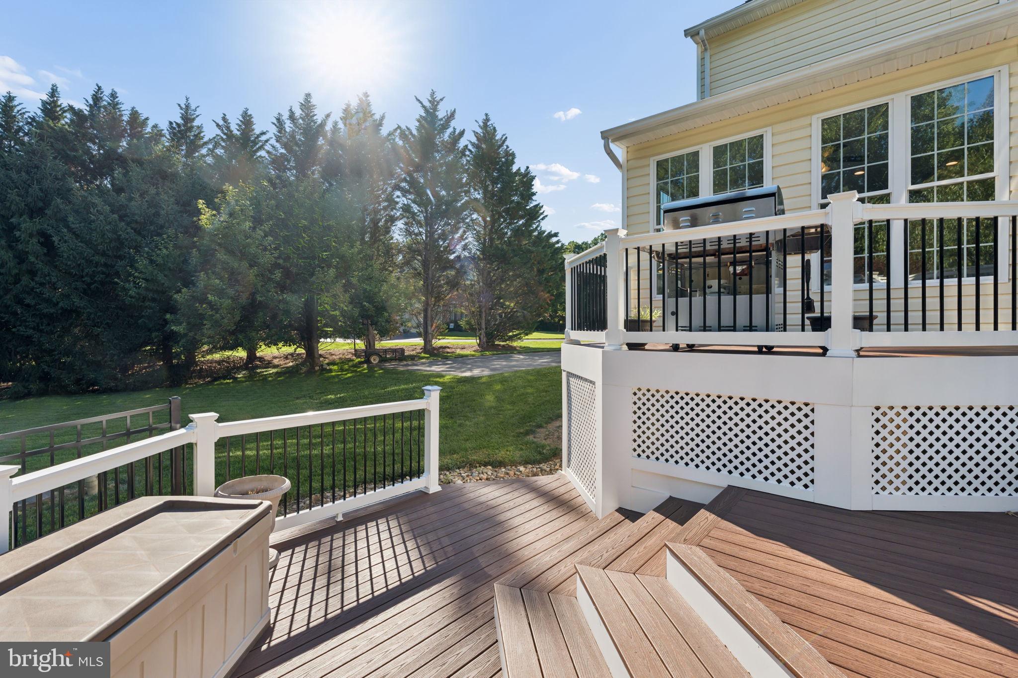 TIRA ESTATES - Residential