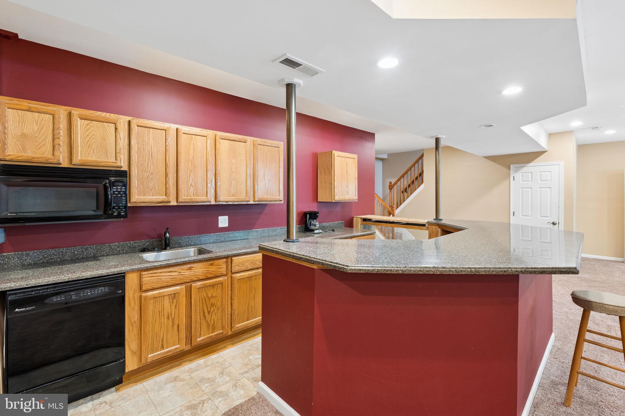 TIRA ESTATES - Residential