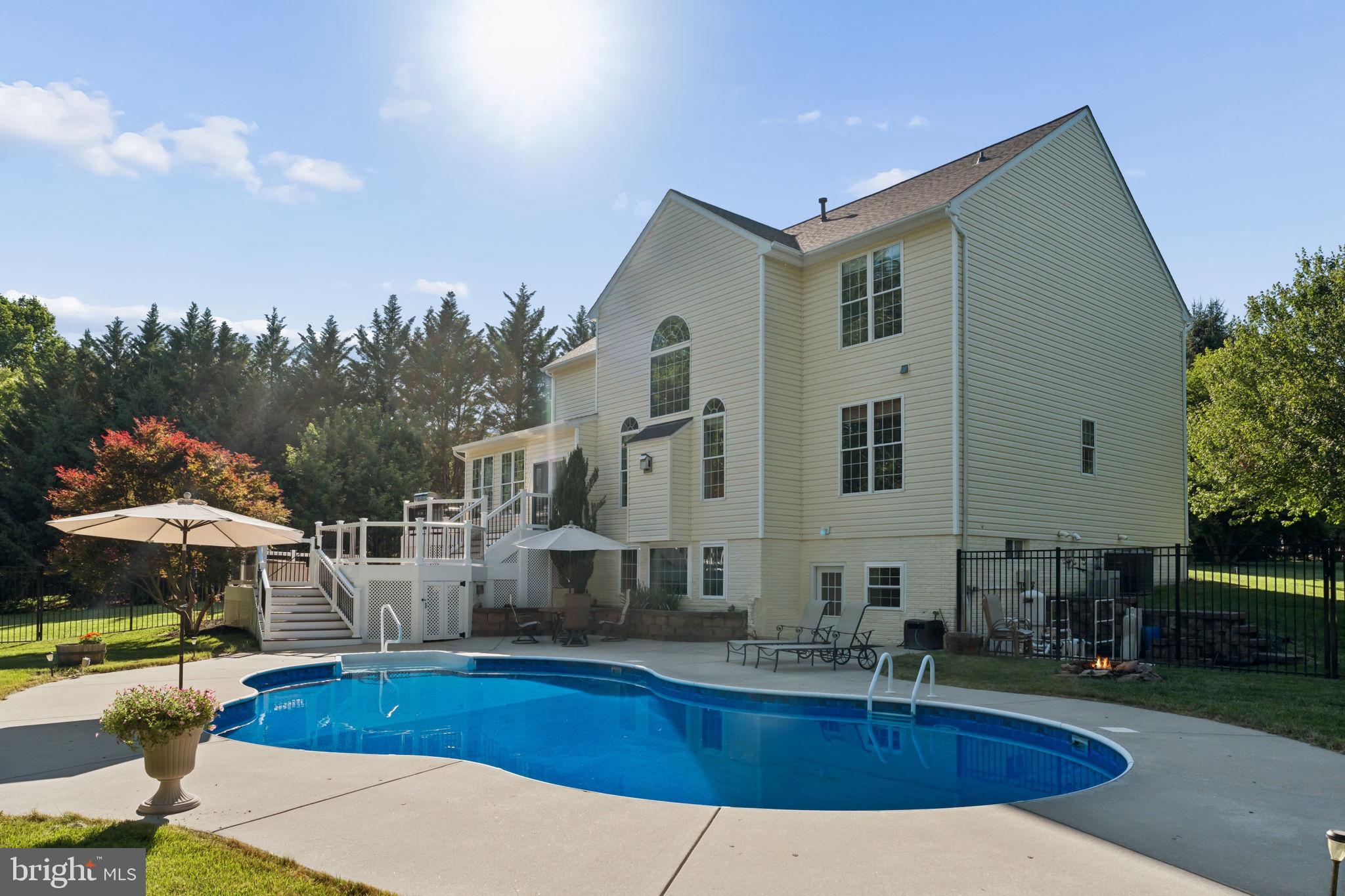 TIRA ESTATES - Residential