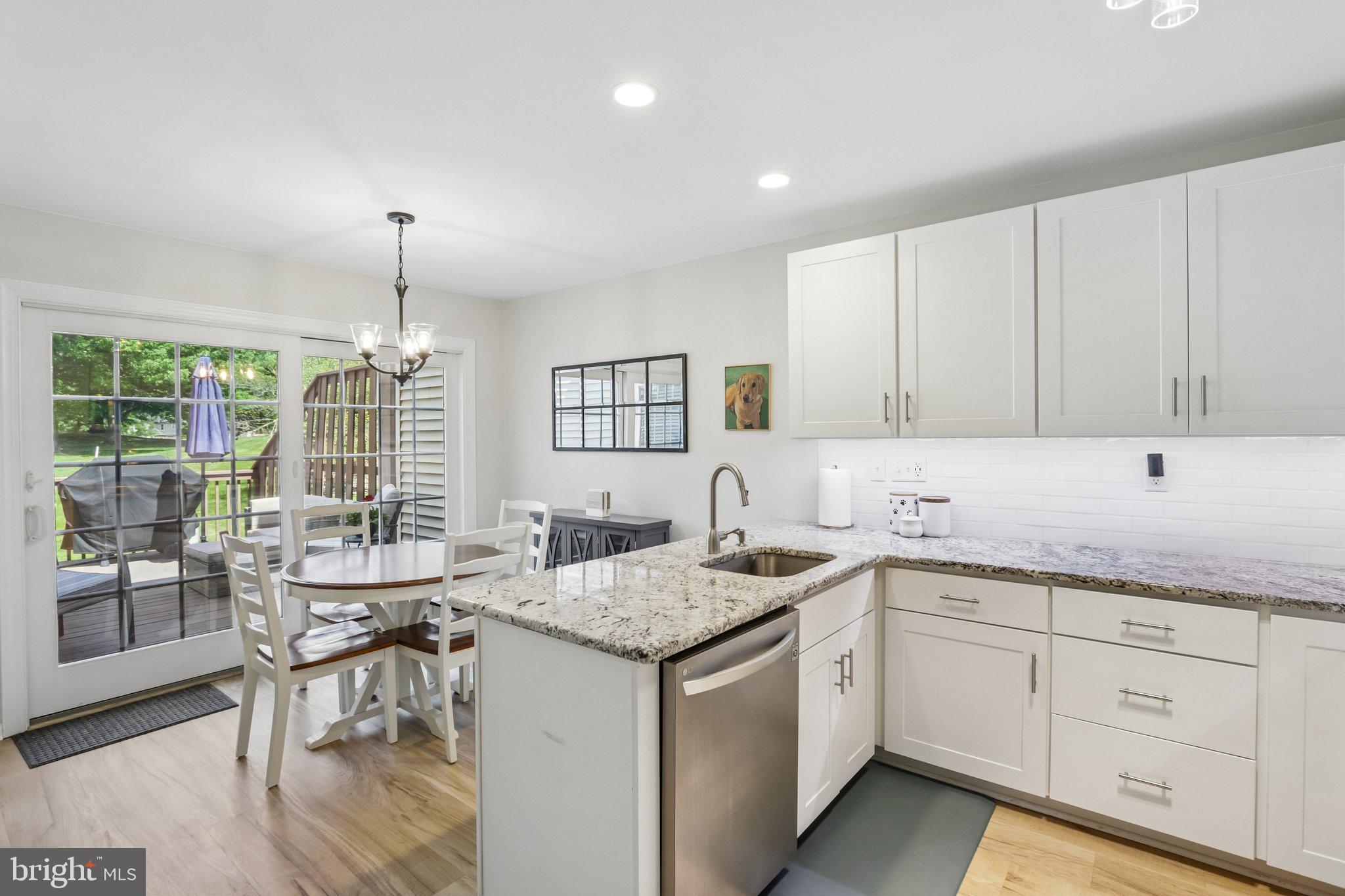 PINE CREST - Residential