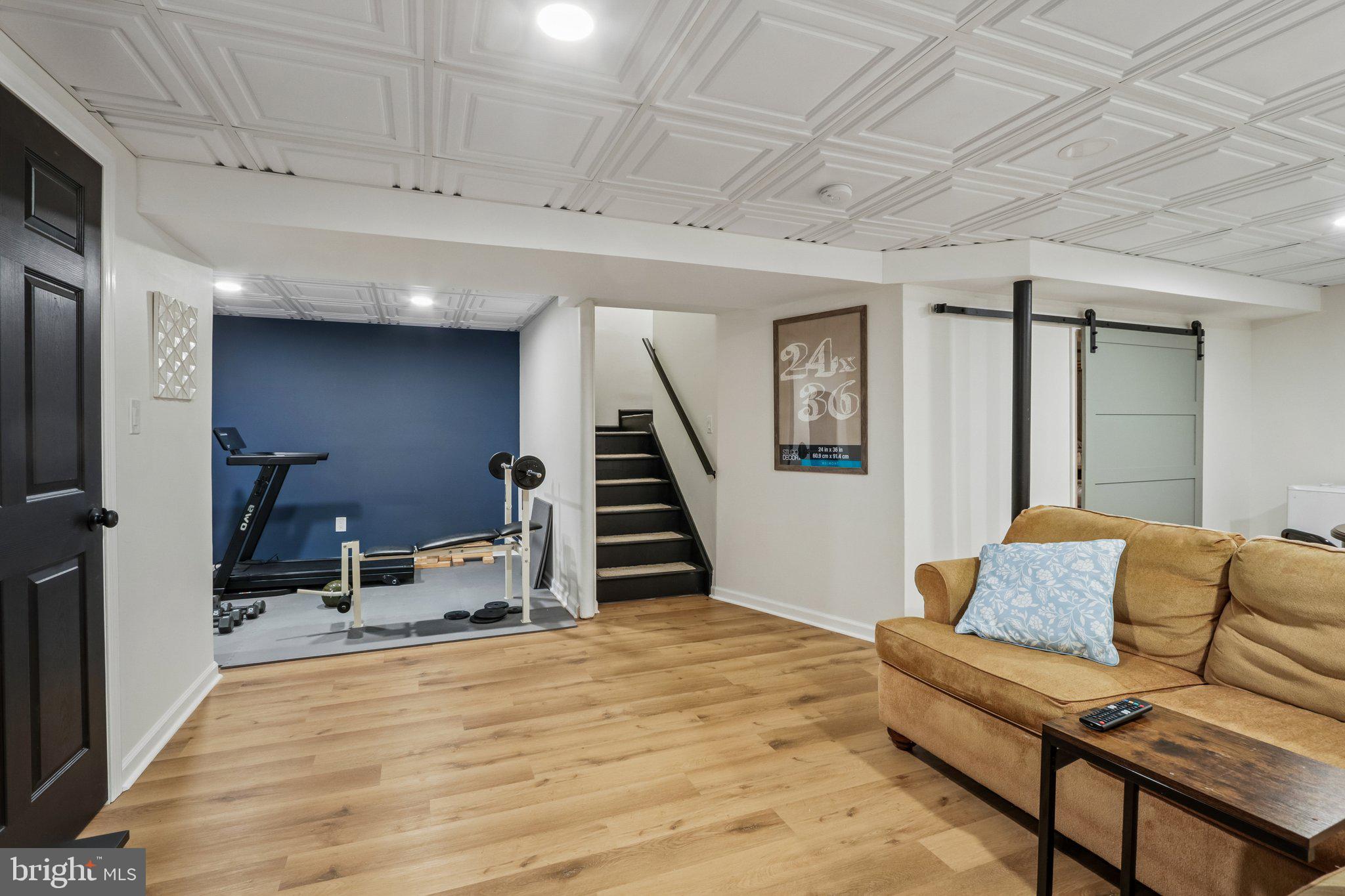 PINE CREST - Residential