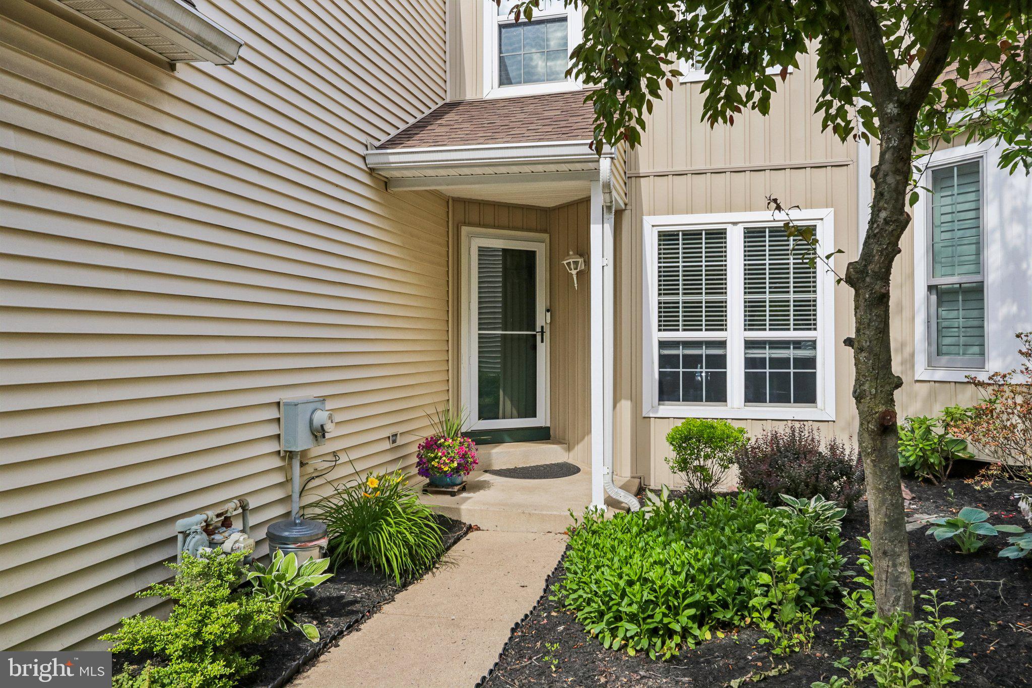 PINE CREST - Residential