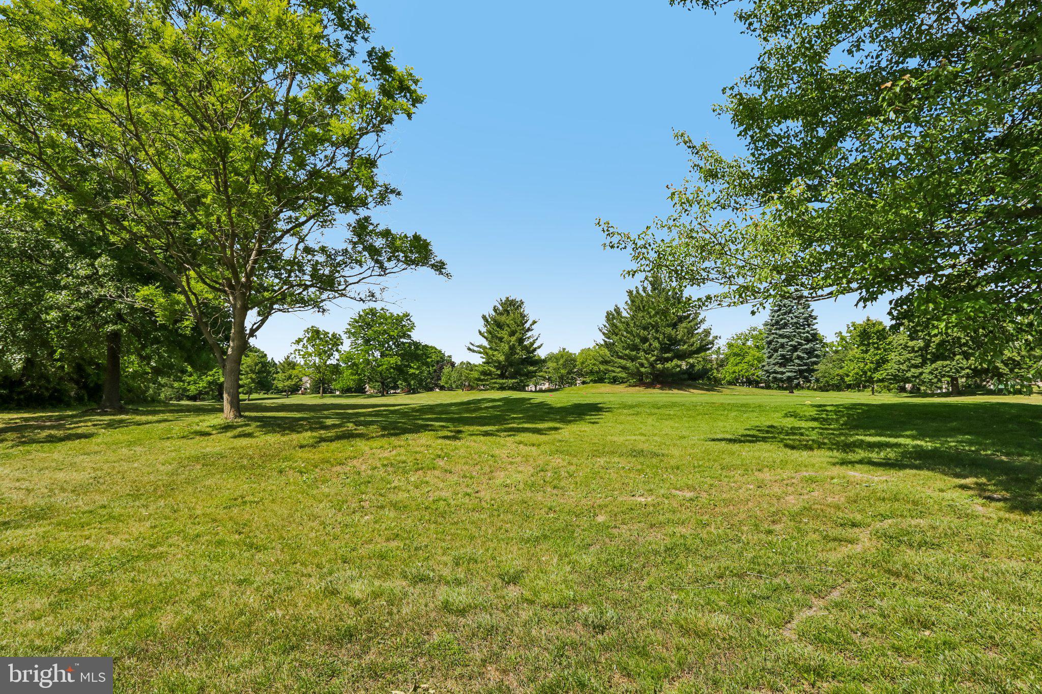 PINE CREST - Residential