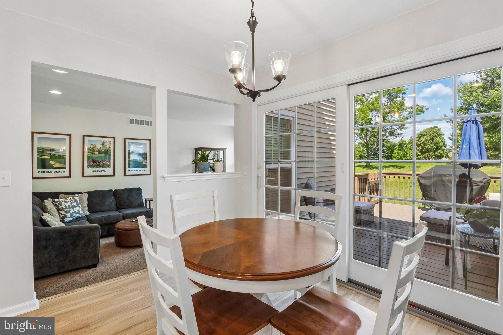 PINE CREST - Residential