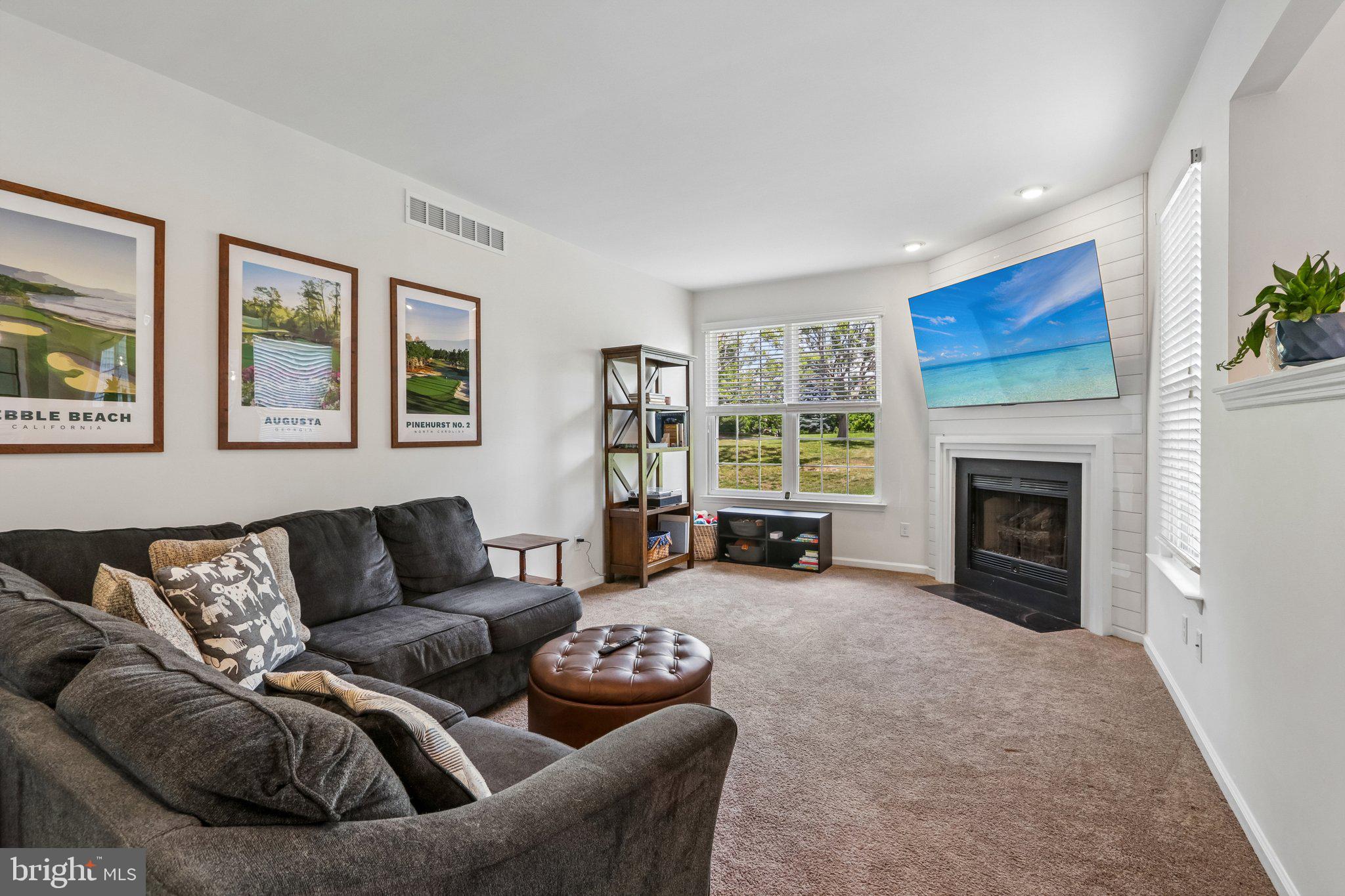 PINE CREST - Residential