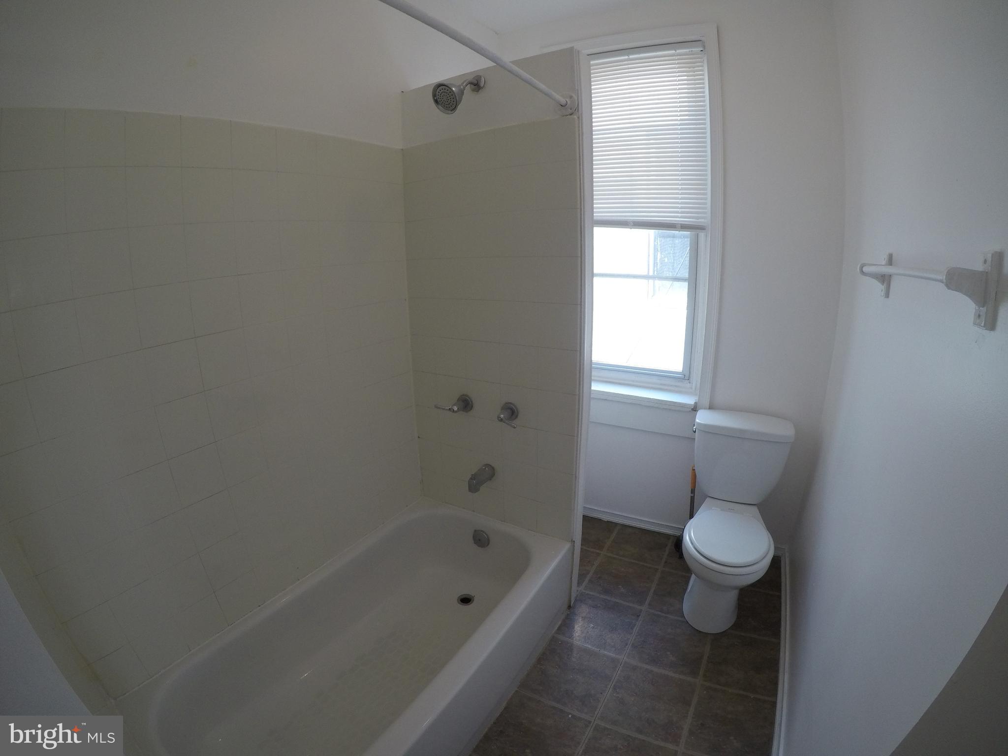 PHILADELPHIA (NORTHEAST) - Residential Lease