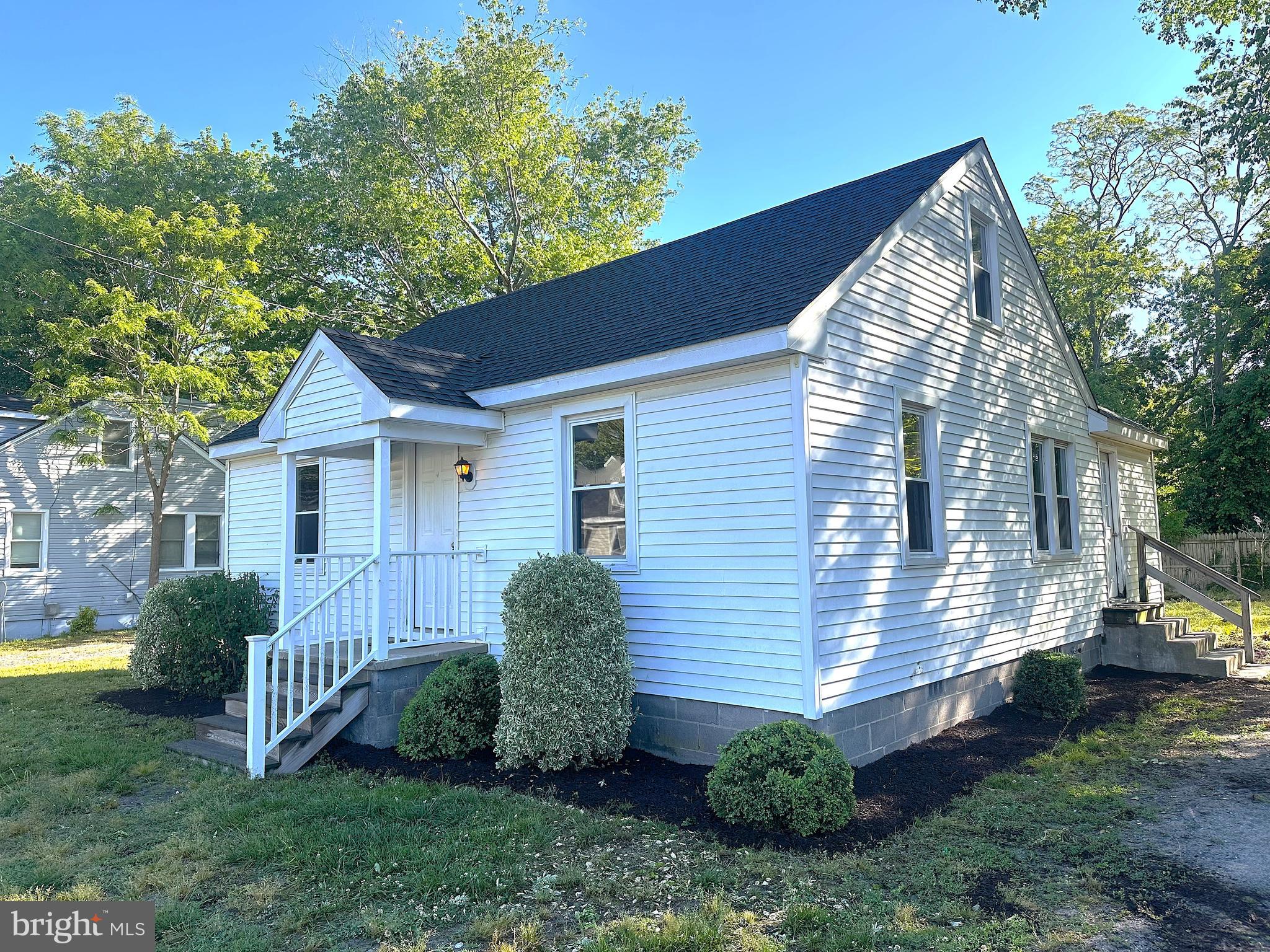 Recently renovated and full of charm, this 2 bedroom, 1 bathroom bungalow is tucked away on a quiet dead-end street just a couple blocks from Fruitland Intermediate School. Inside, you’ll find luxury vinyl plank flooring throughout, a spacious family room perfect for relaxing or entertaining, and a separate dining room conveniently located just off the kitchen. The second floor offers flexible space that could easily serve as a 3rd bedroom, home office, or bonus room. A walk-in attic provides plenty of extra storage, while the off-street parking and concrete pad for a future shed, workshop, or outdoor setup add even more possibilities. Affordable, updated, and move-in ready!