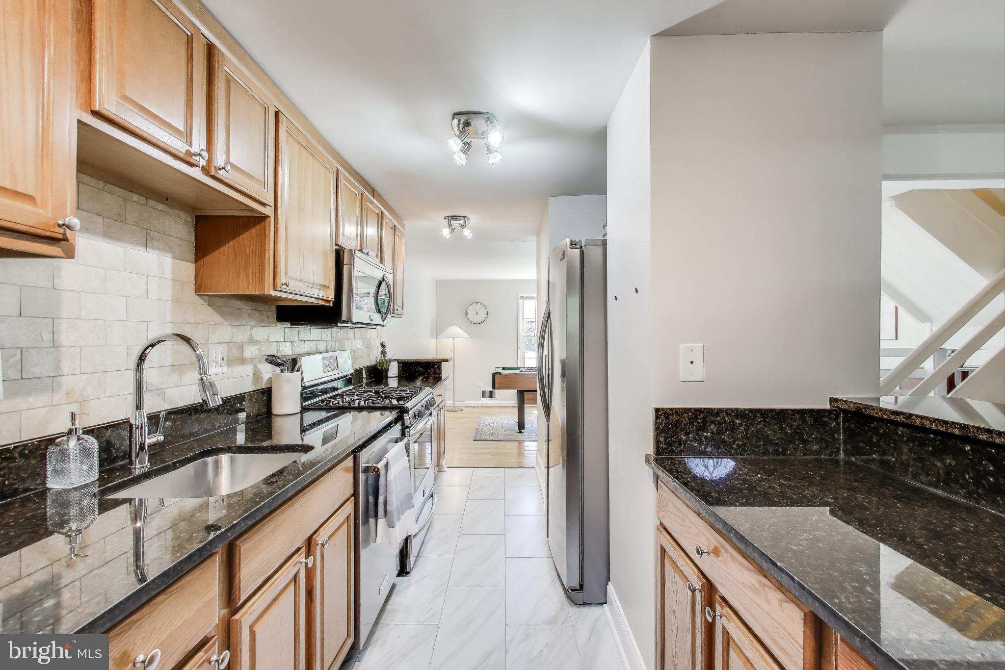 GREENWICH HILL - Residential