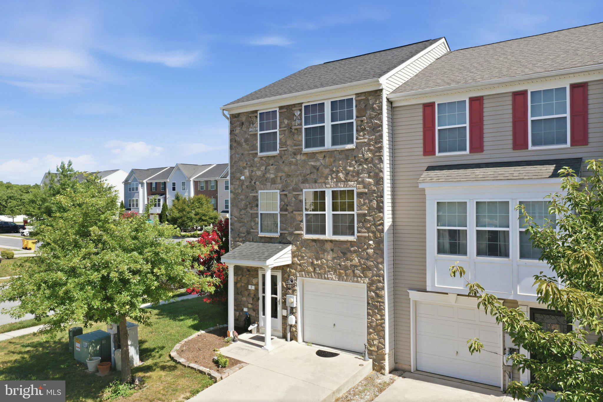 RIVERSIDE VILLAGES - Residential
