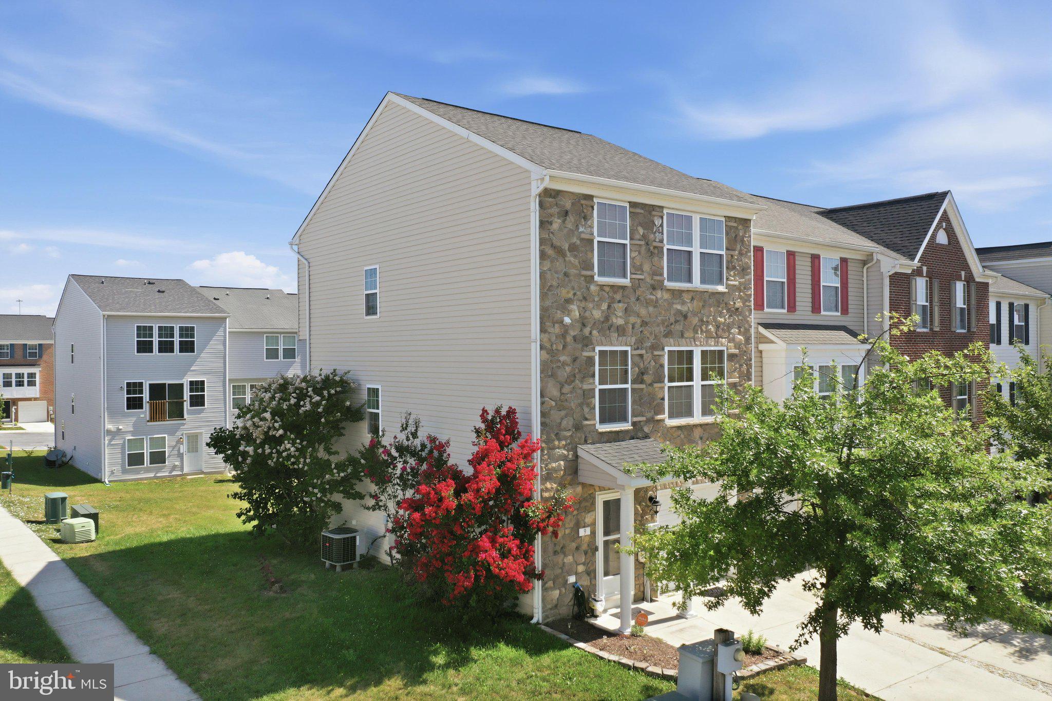 RIVERSIDE VILLAGES - Residential