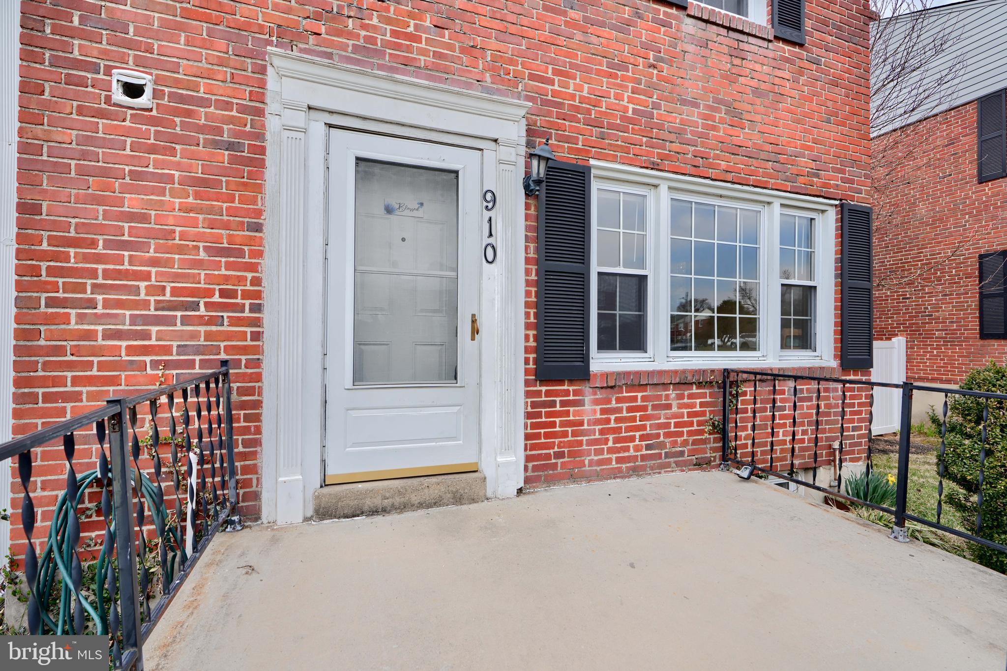 TOWSON PARK - Residential Lease
