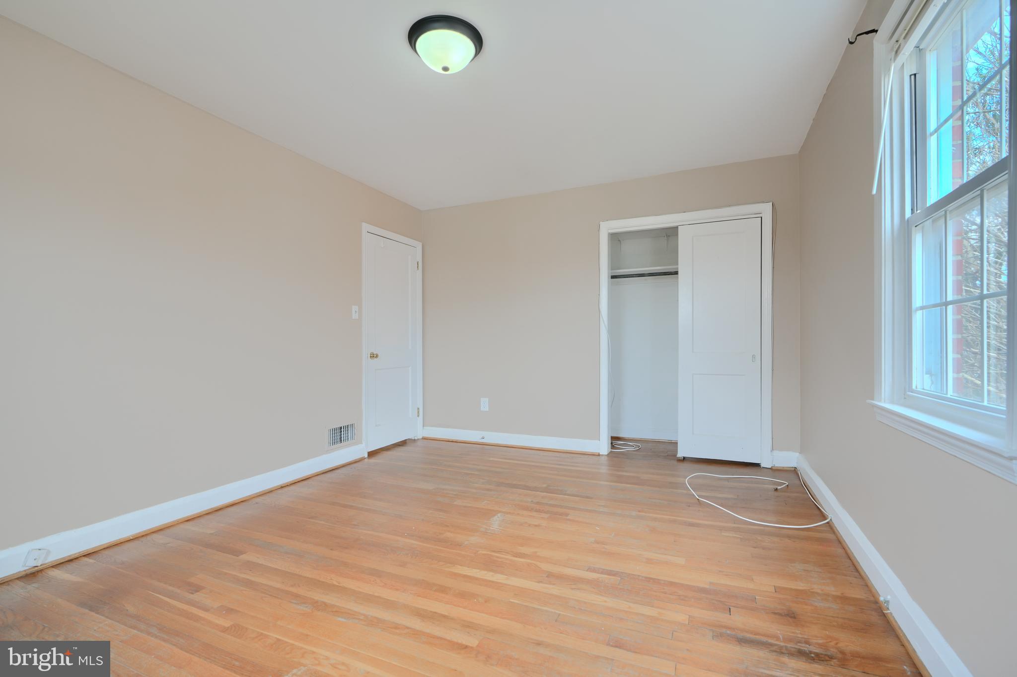 TOWSON PARK - Residential Lease
