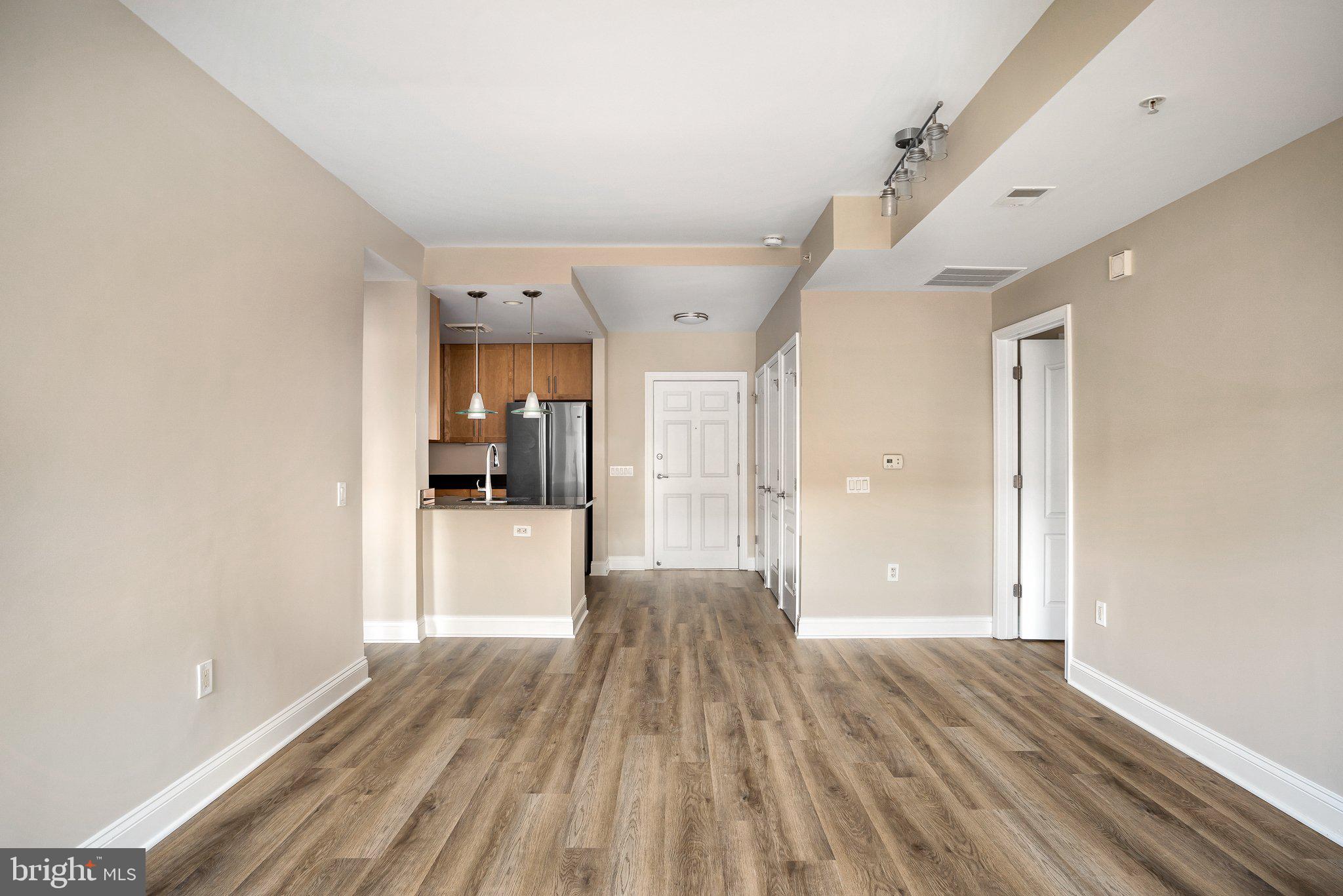 THE HENRY - Residential