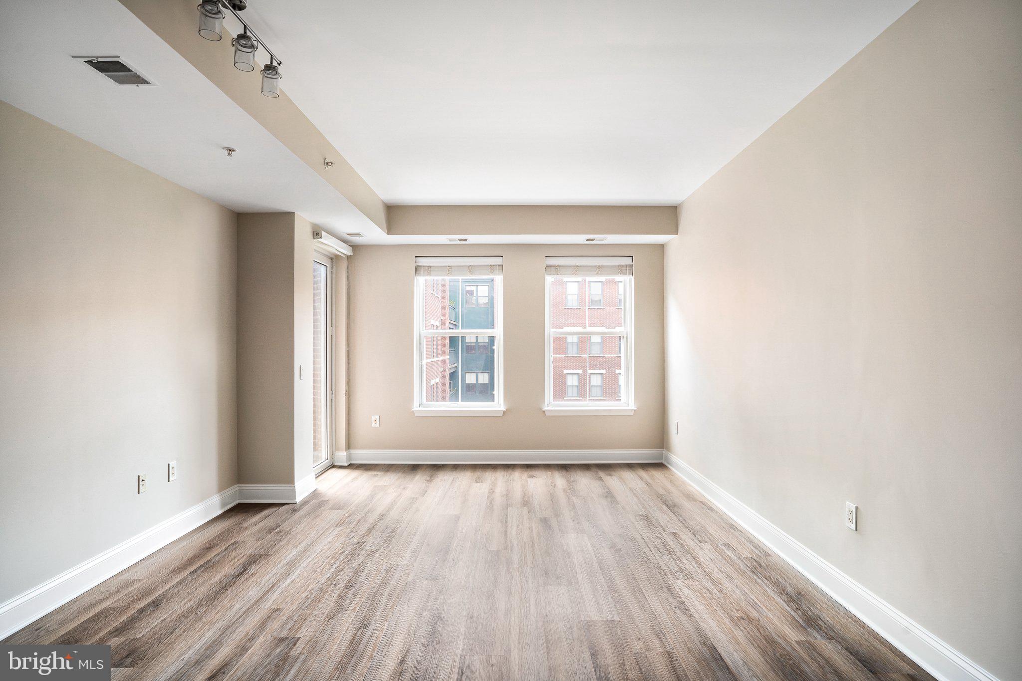 THE HENRY - Residential