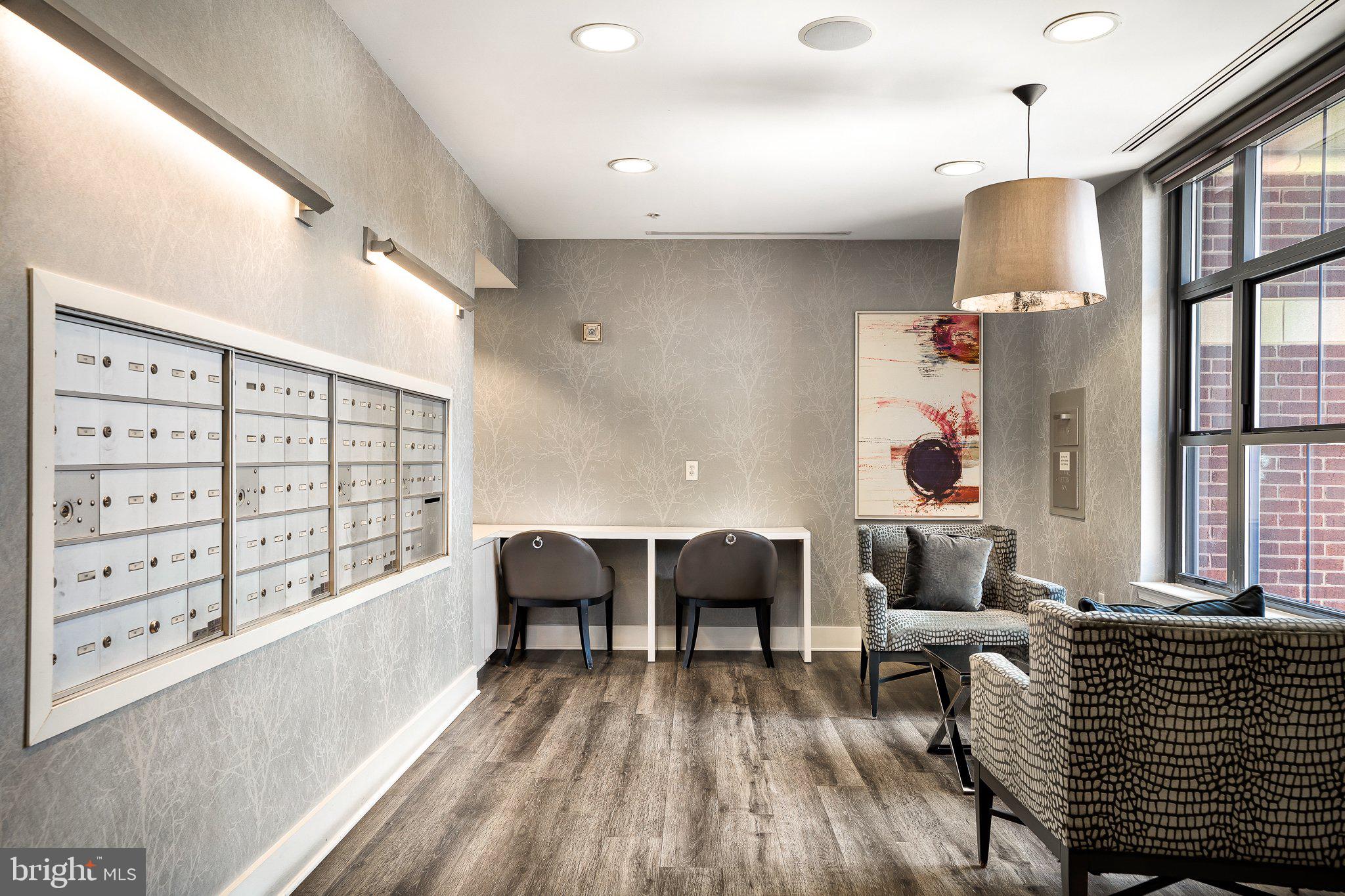 THE HENRY - Residential