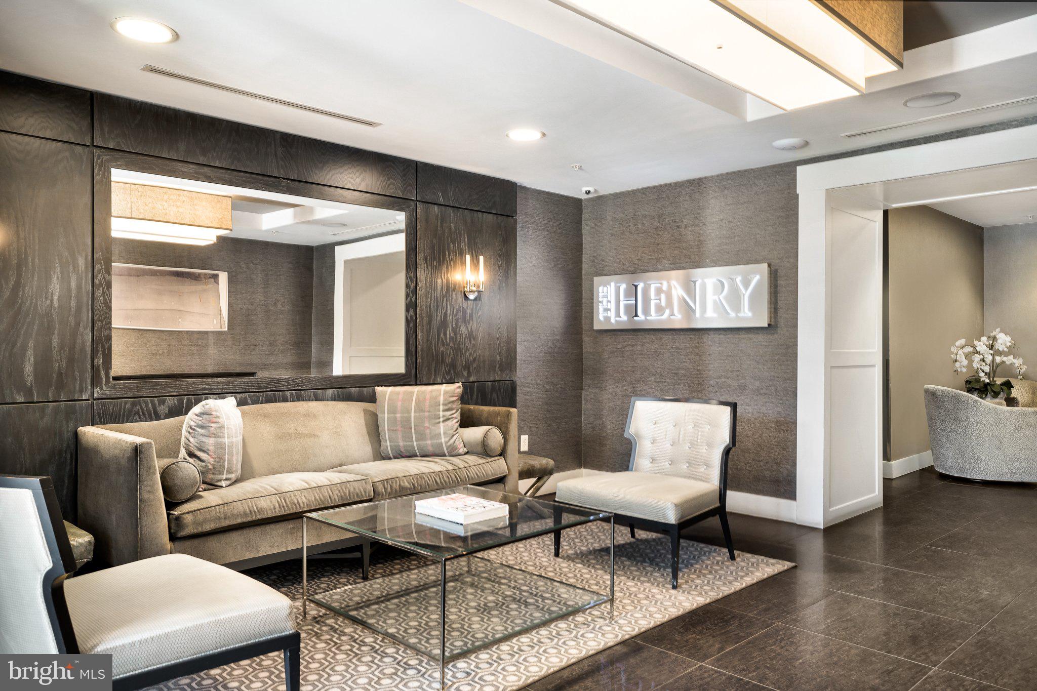 THE HENRY - Residential