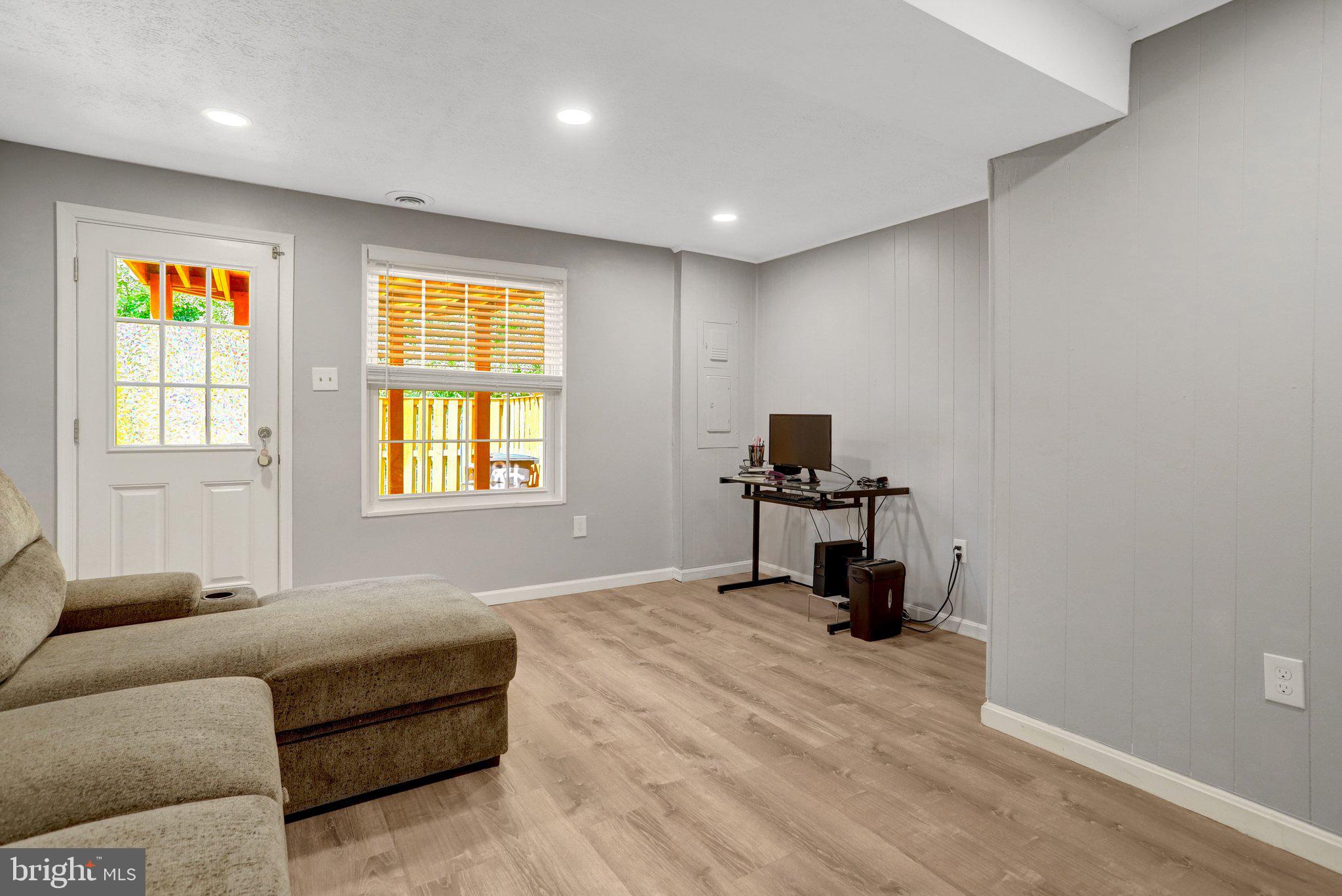 NEWINGTON FOREST - Residential