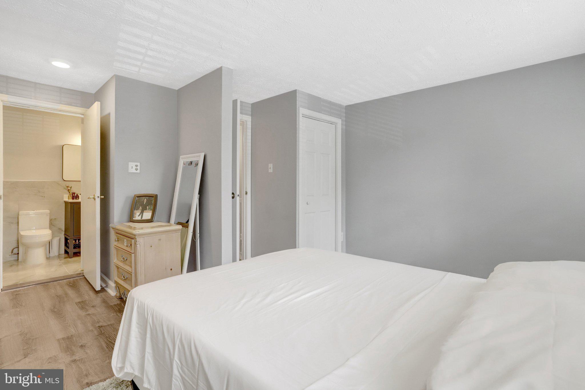 NEWINGTON FOREST - Residential