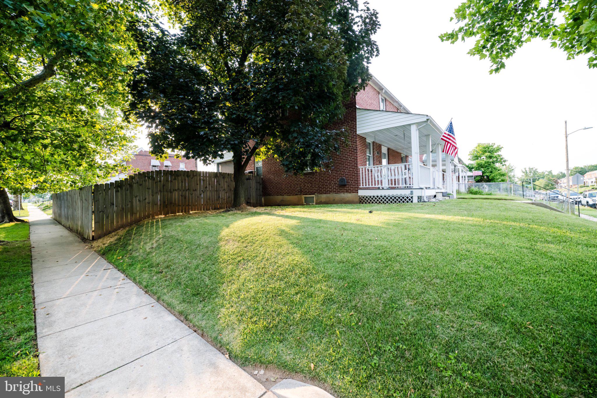 MIDDLE RIVER - Residential