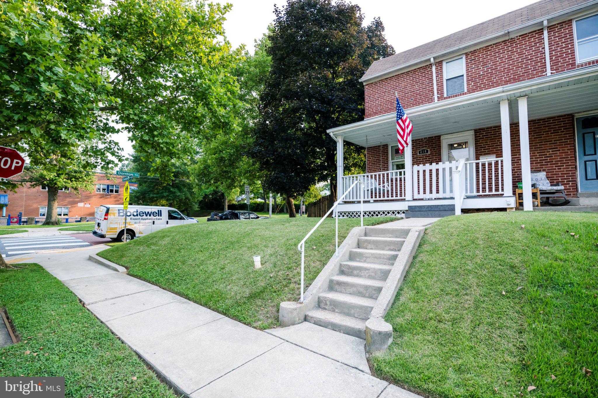 MIDDLE RIVER - Residential