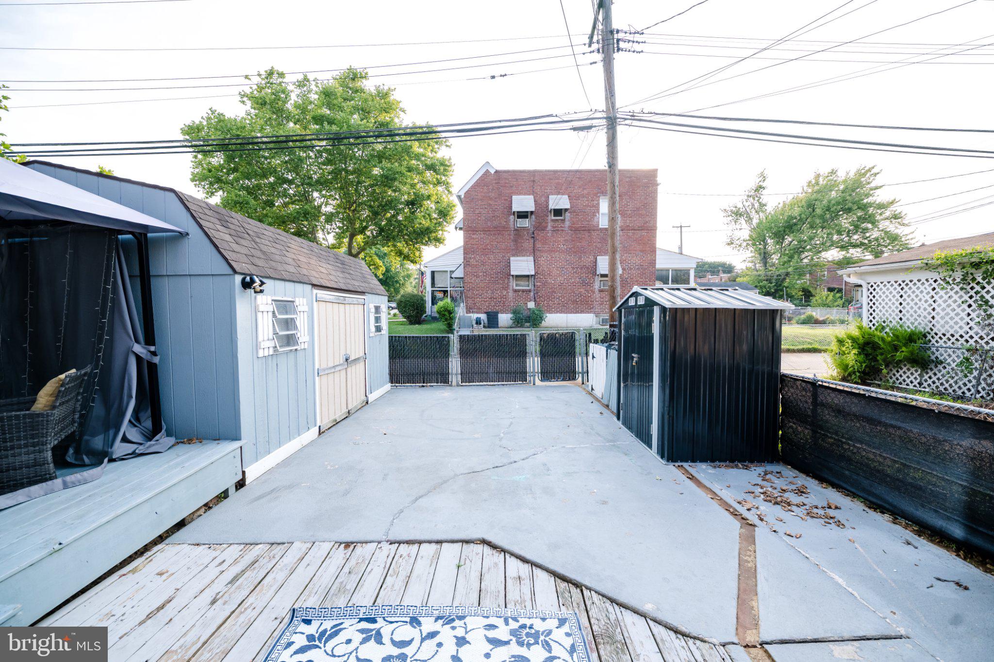MIDDLE RIVER - Residential