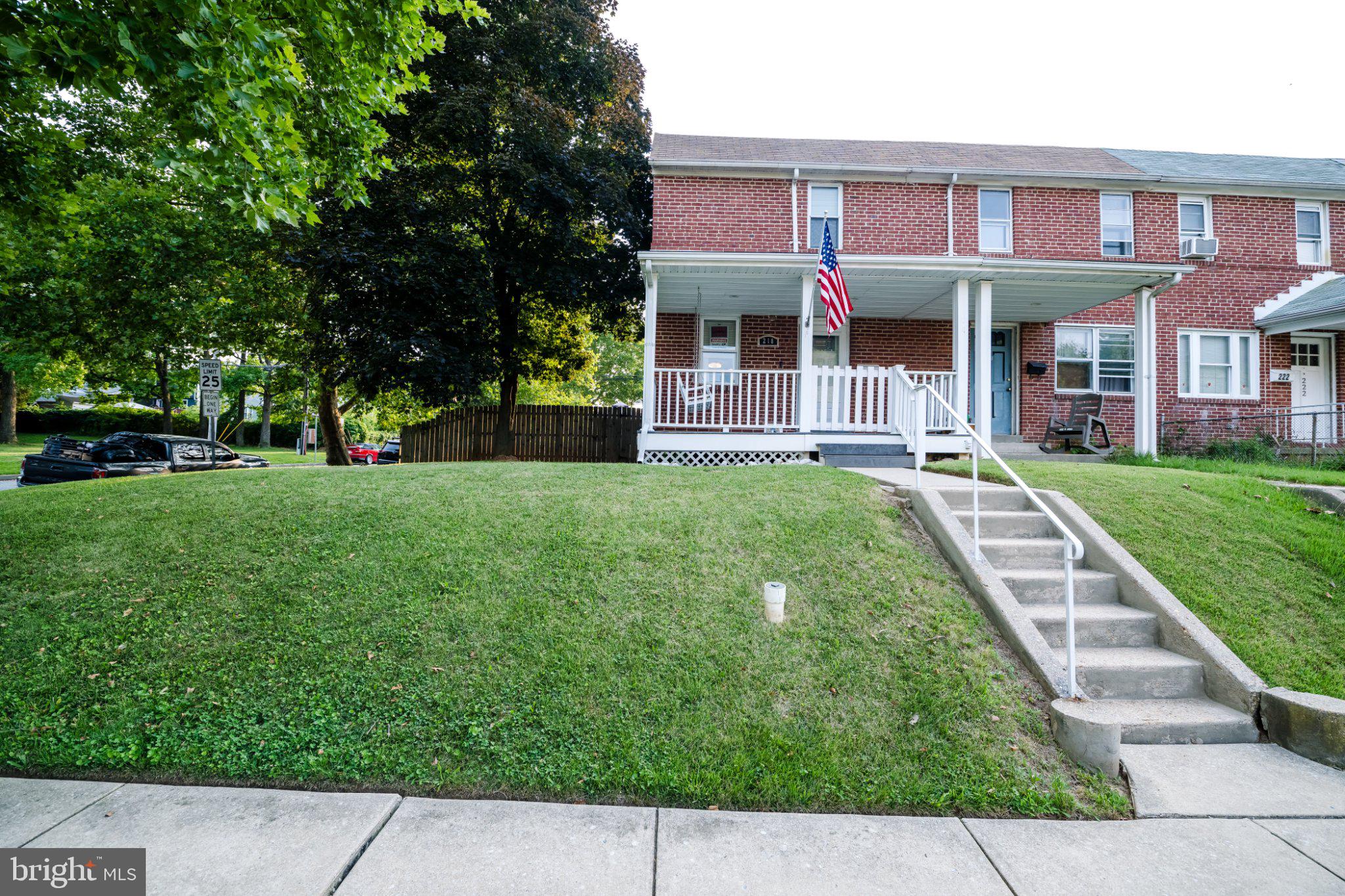 MIDDLE RIVER - Residential