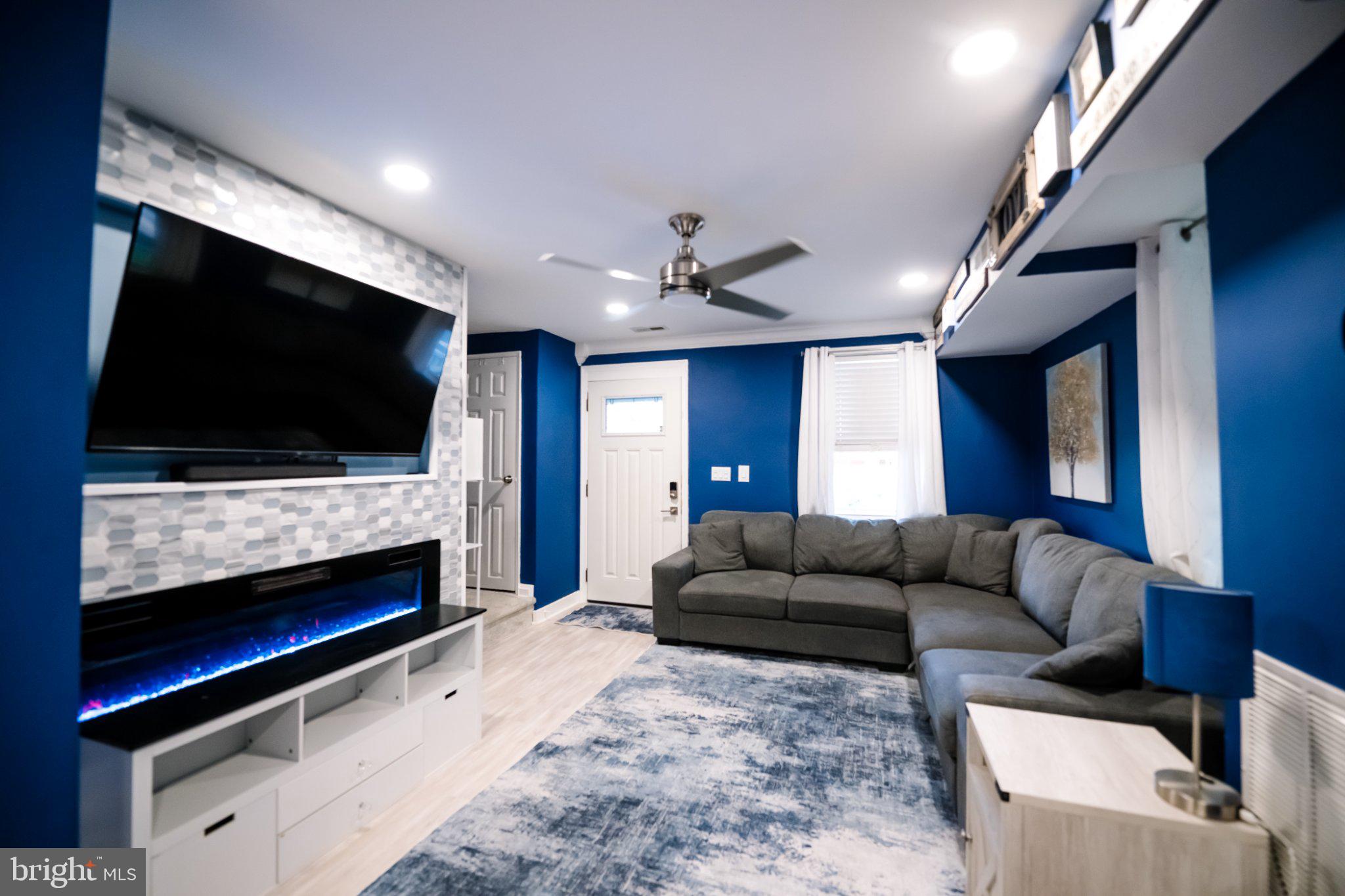 MIDDLE RIVER - Residential