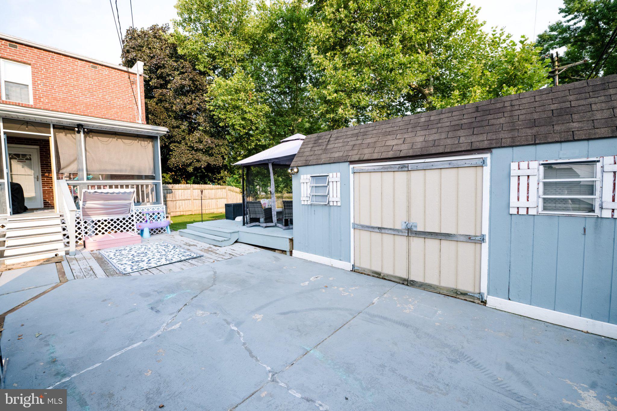 MIDDLE RIVER - Residential