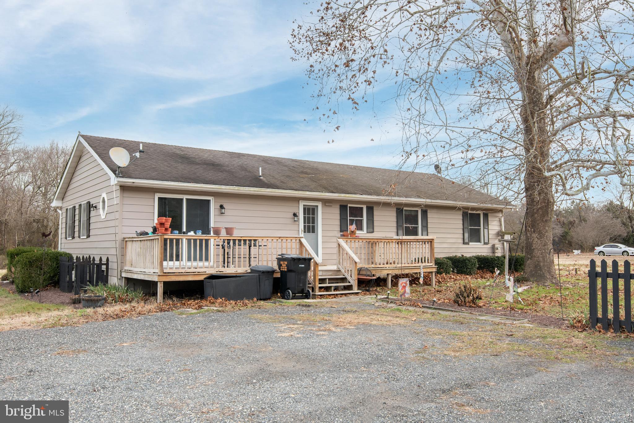TWO JOHNS - Residential