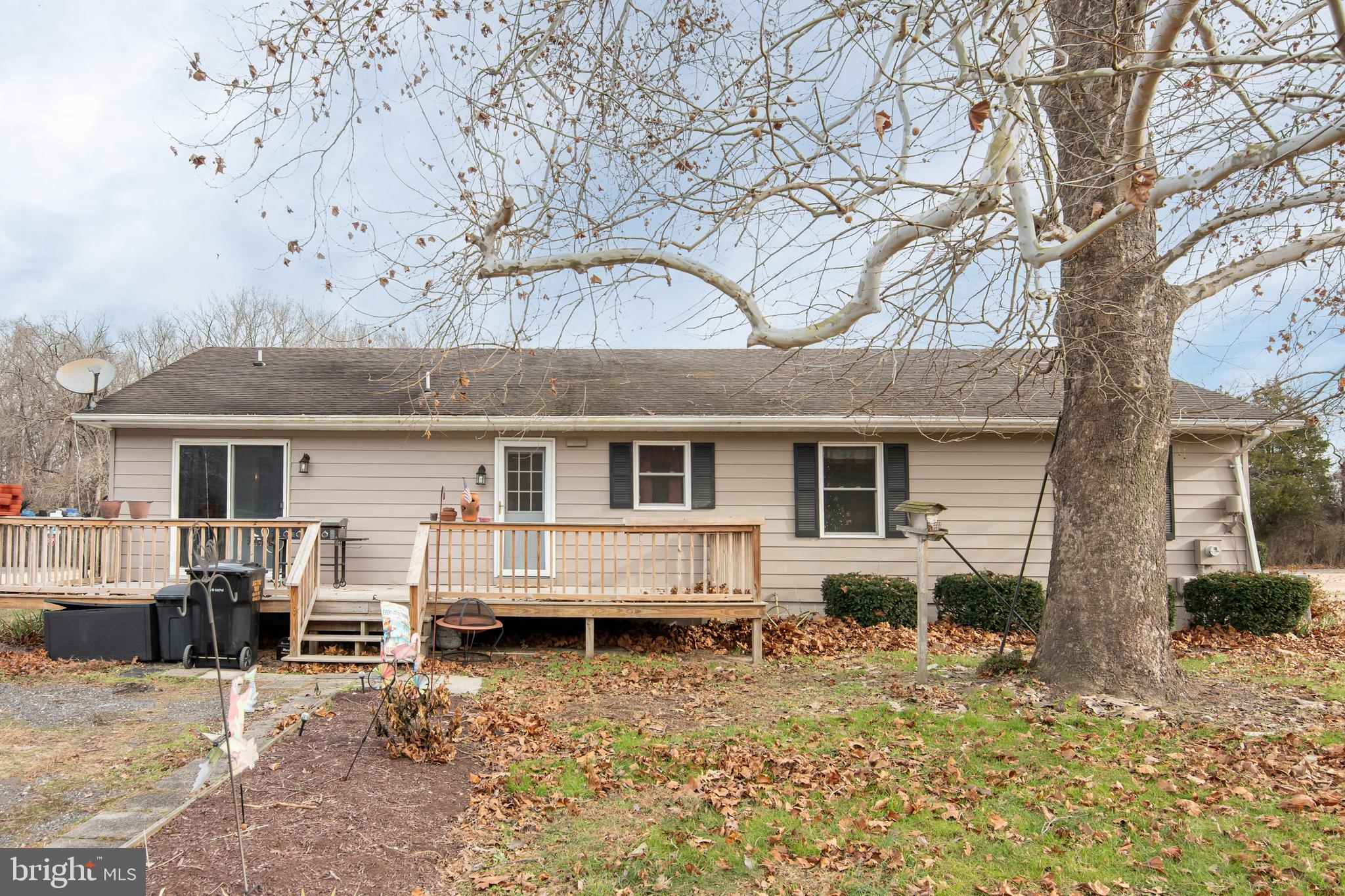 TWO JOHNS - Residential