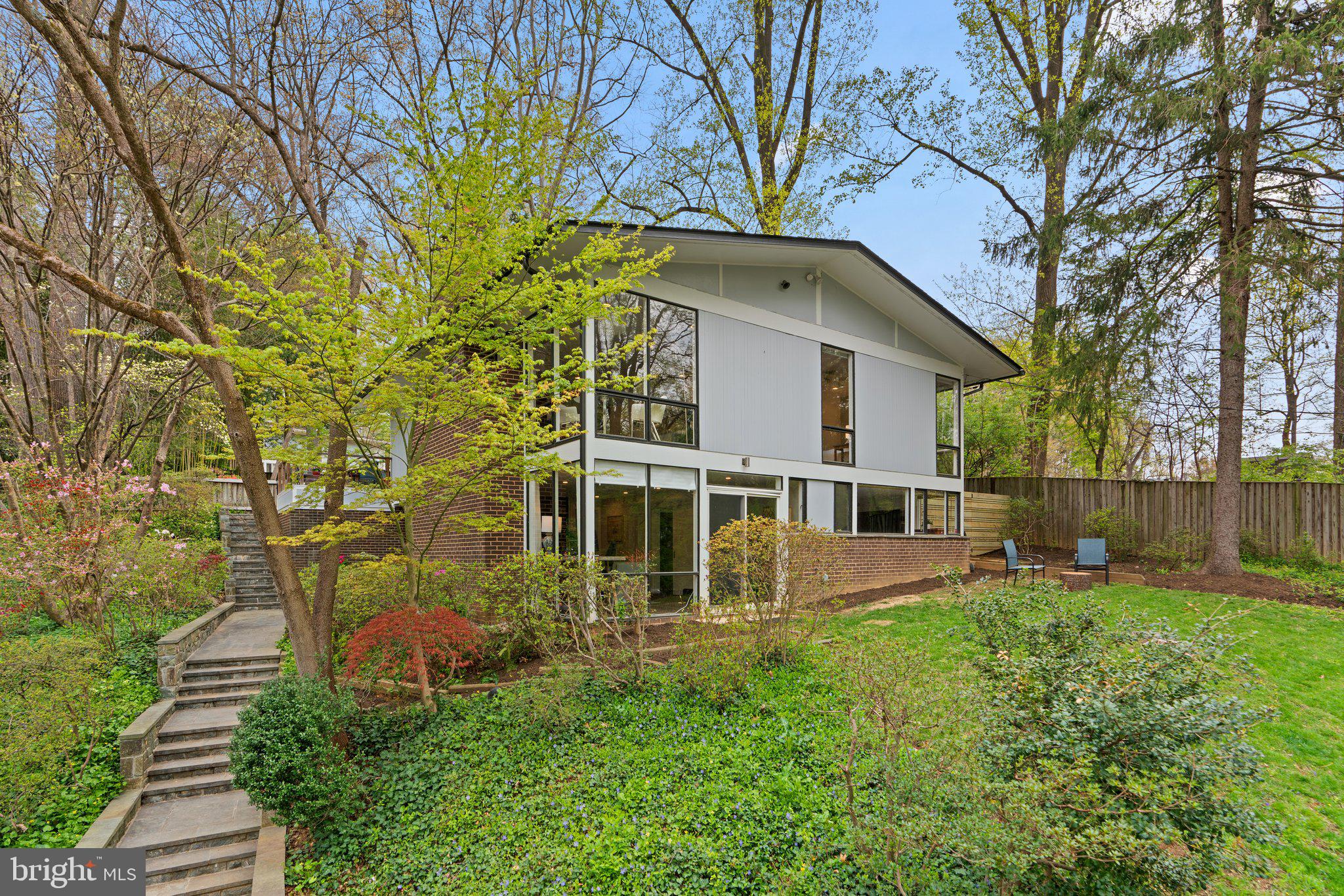ROCK CREEK PALISADES - Residential Lease