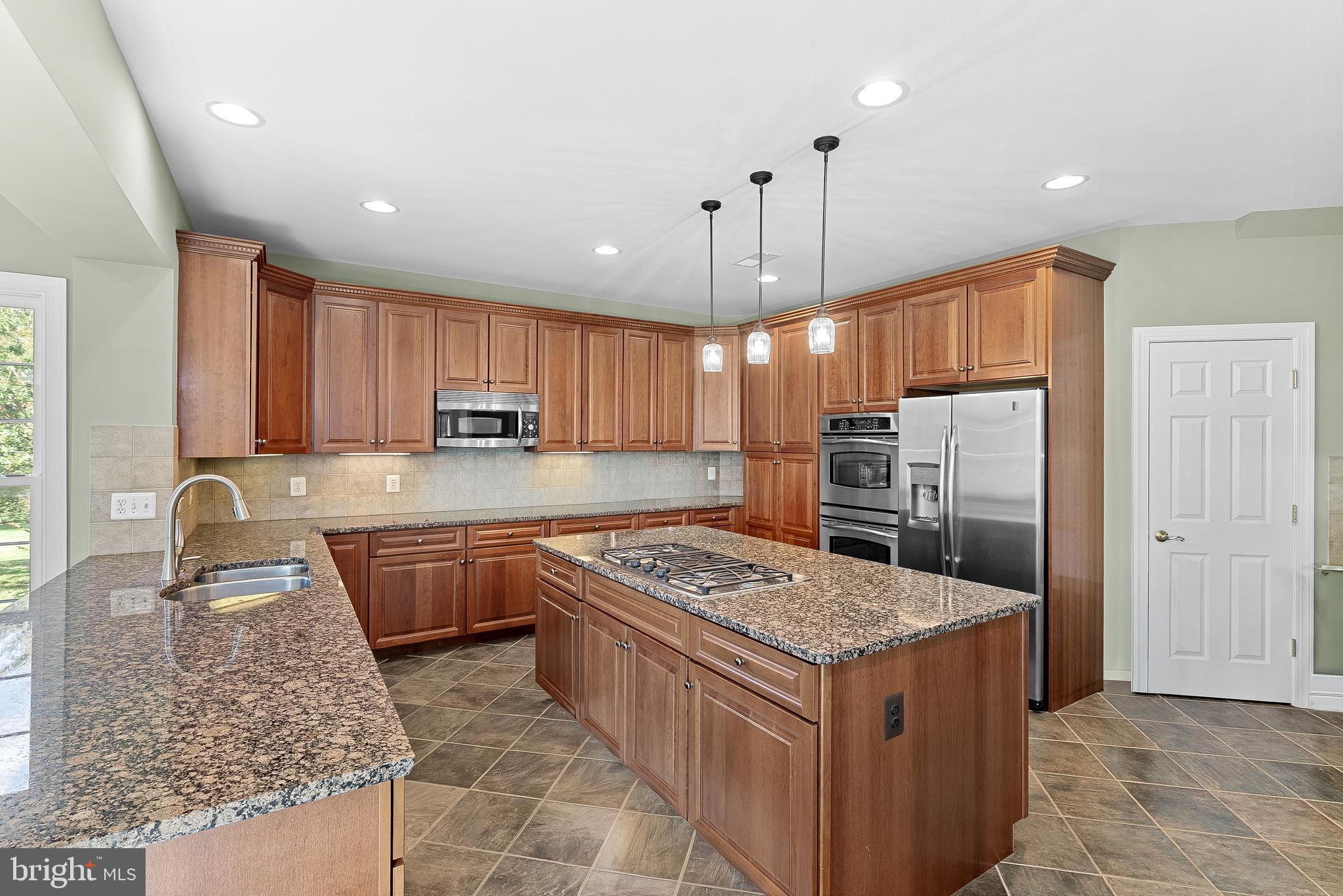 RED CEDAR - Residential