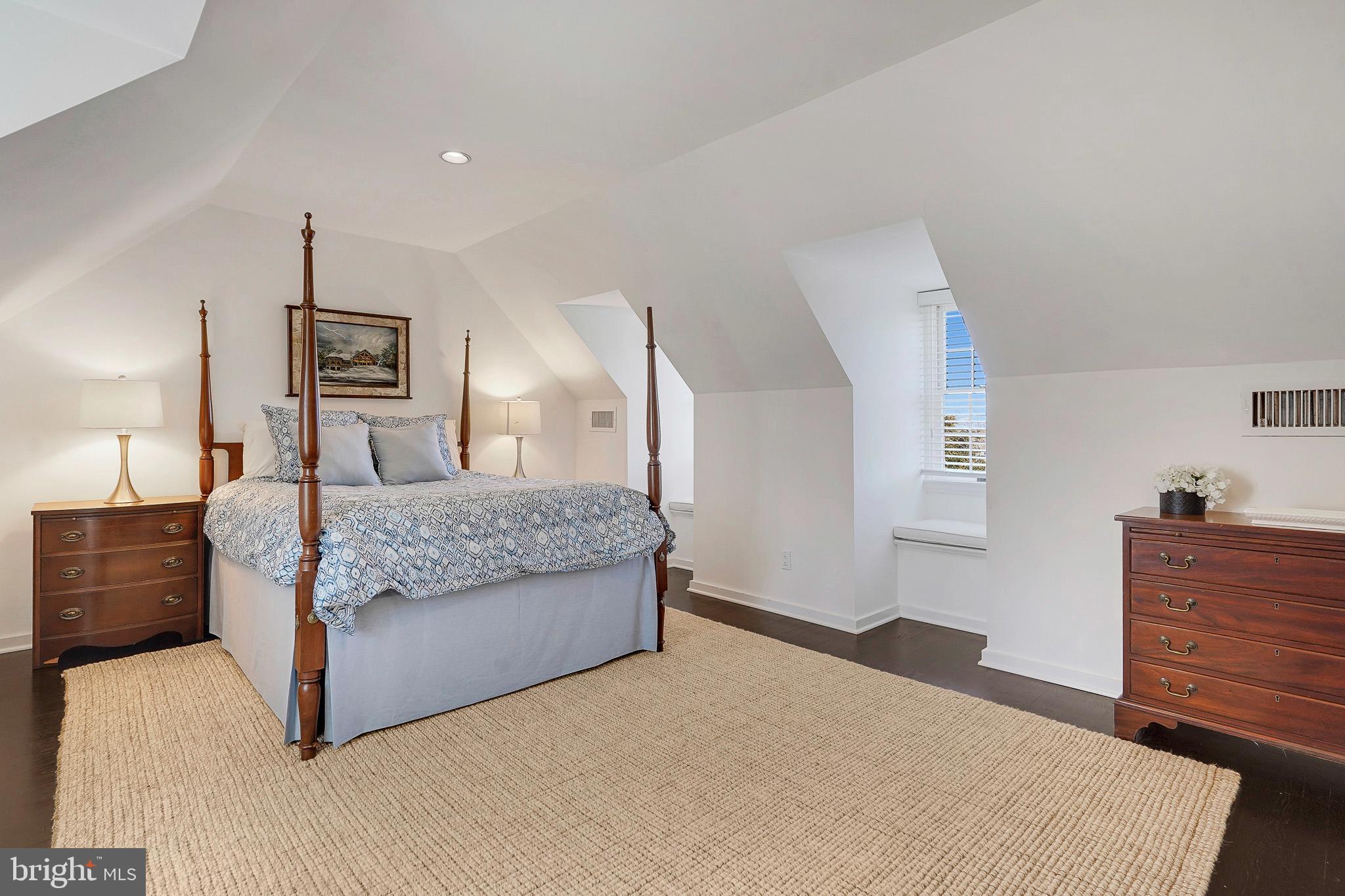 ARCTURUS ON THE POTOMAC - Residential