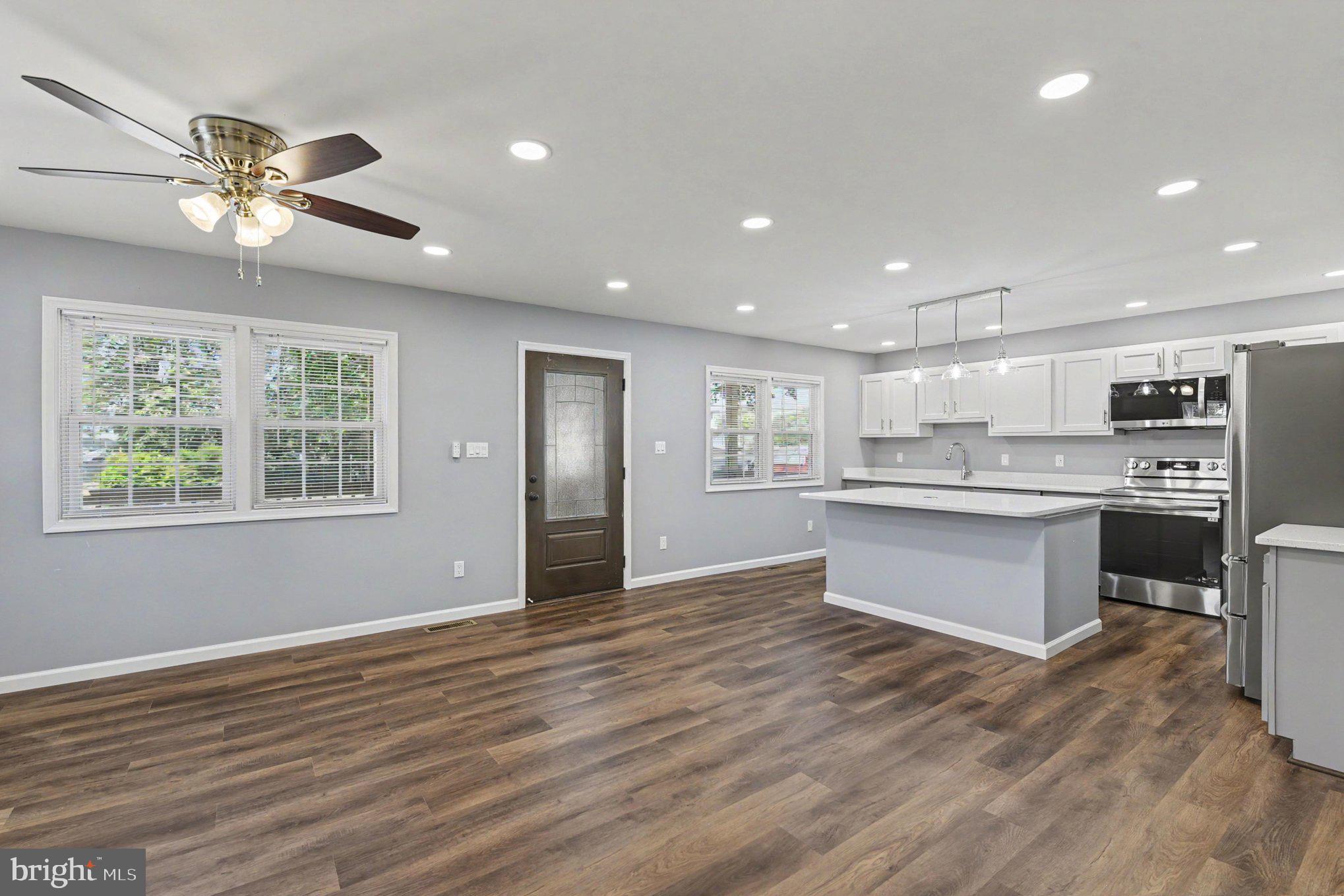 STANSBURY MANOR - Residential